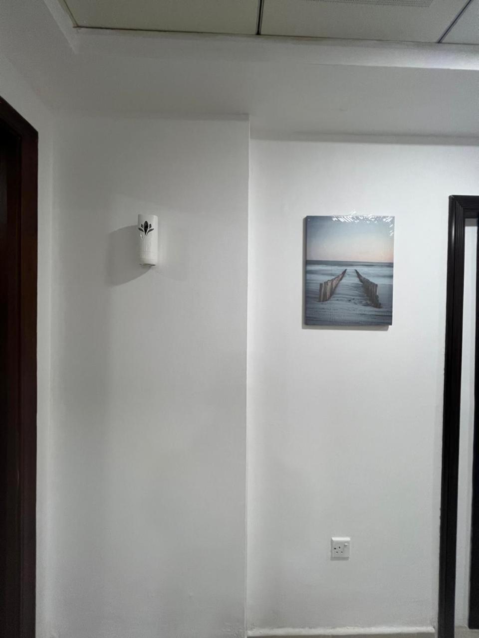 Luxnest Internet Private Bed Space Men Only Inn Dubai