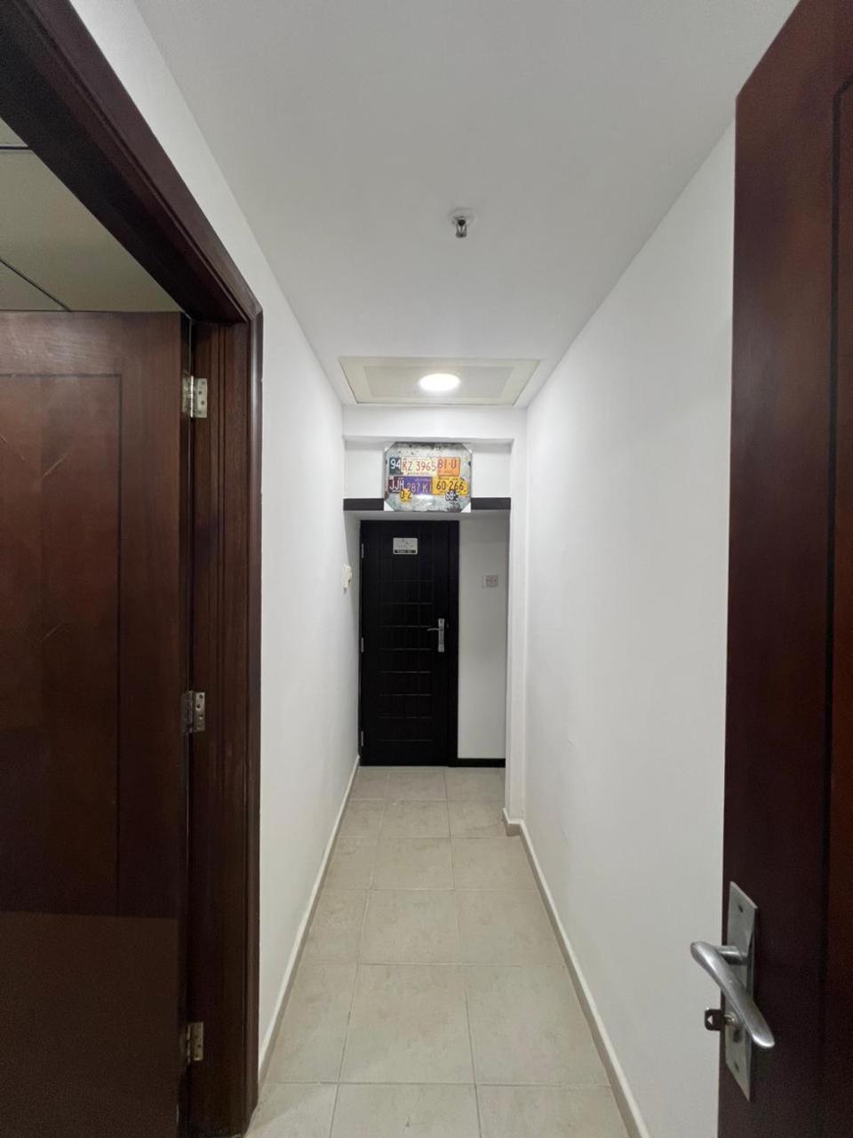 Inn Luxnest Internet Private Bed Space Men Only Dubai
