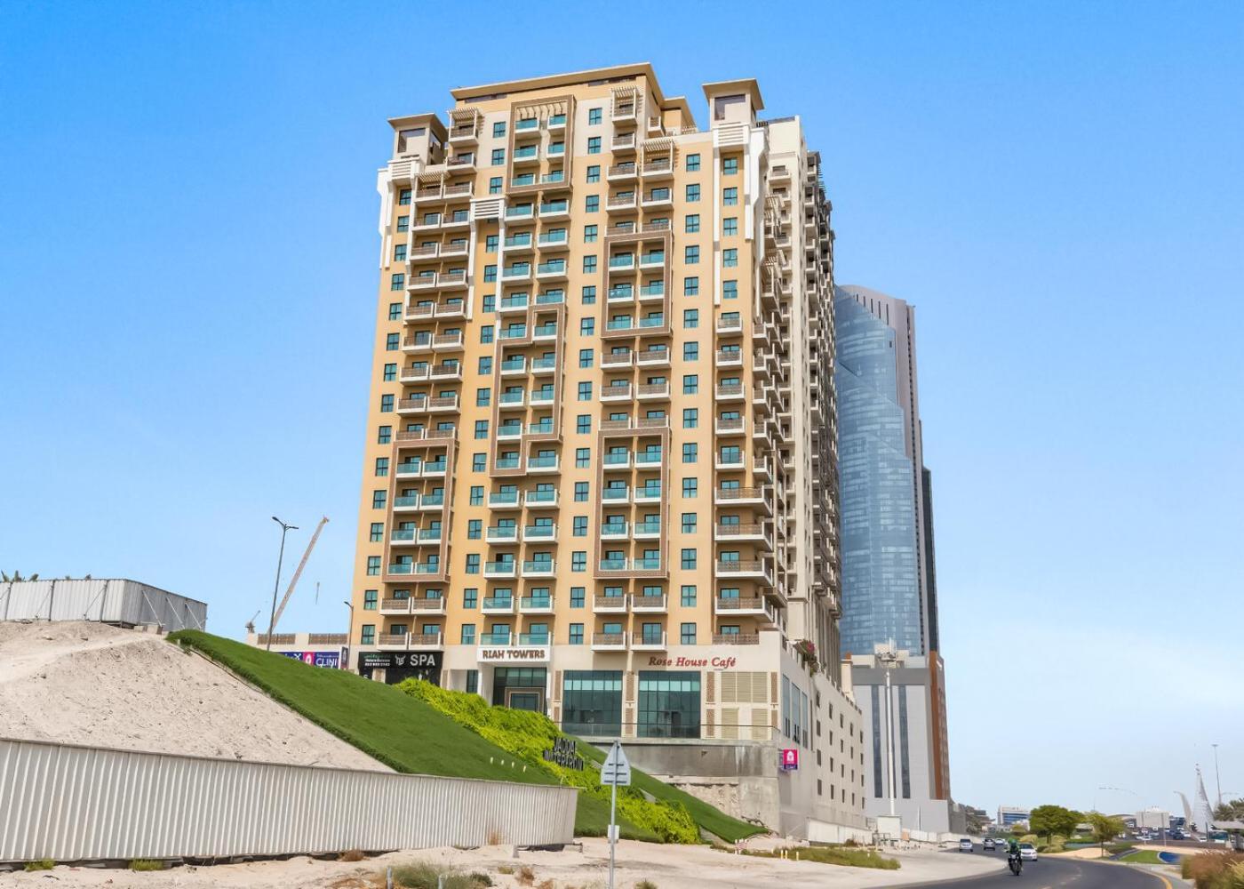 Luxurious 4-br In Al Jaddaf * Dubai