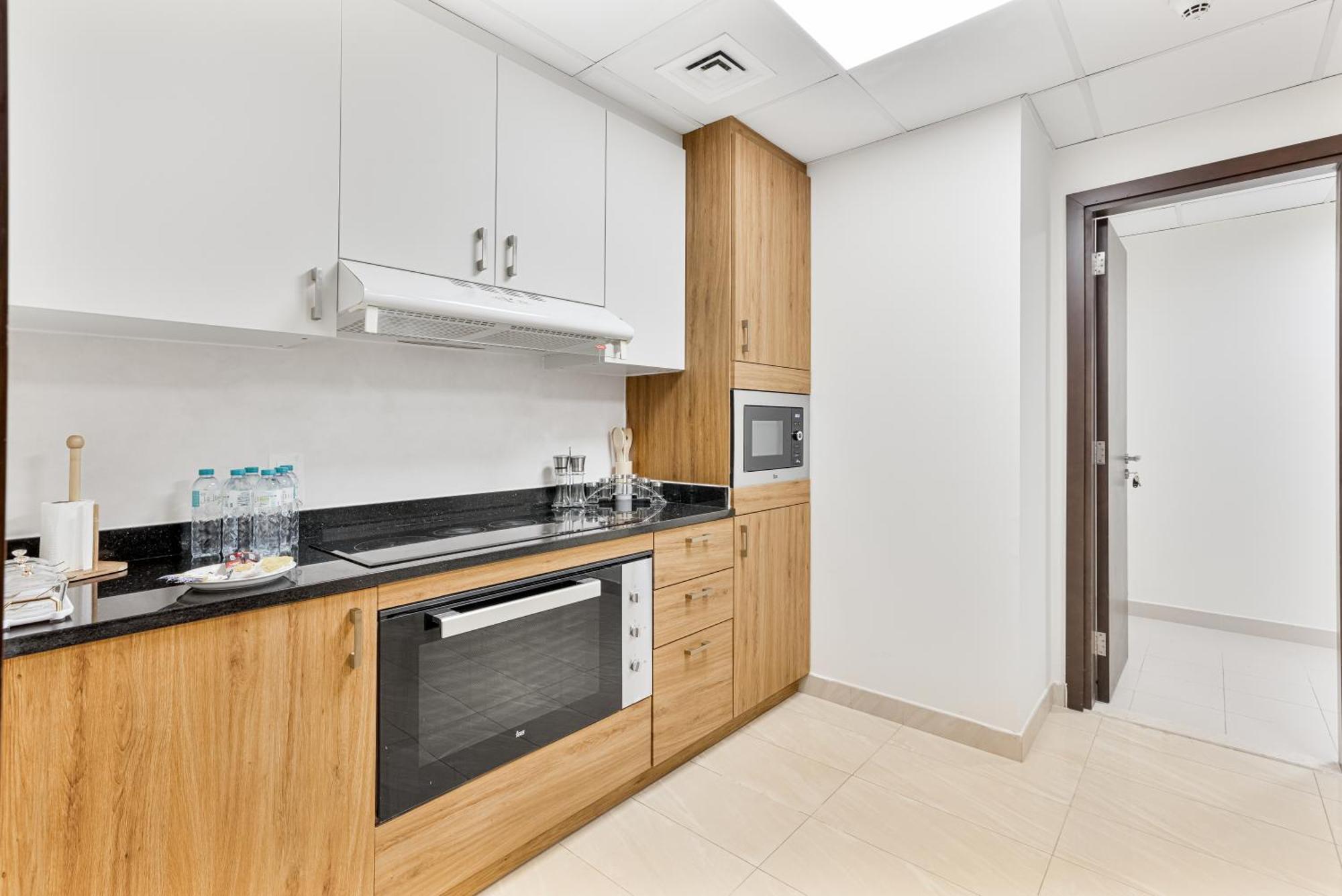 Luxurious 4-br In Al Jaddaf Apartment Dubai