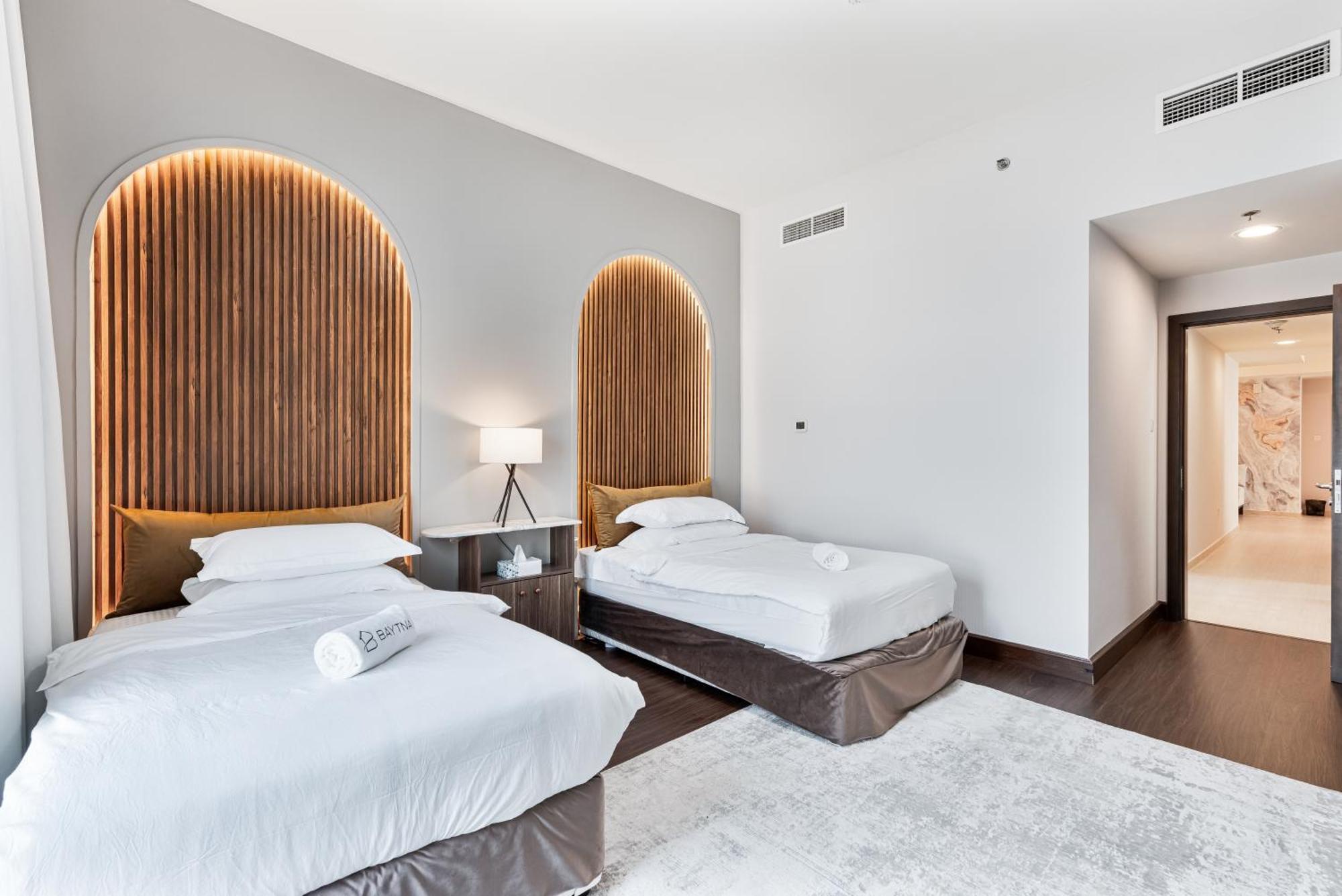 Apartment Luxurious 4-br In Al Jaddaf Dubai