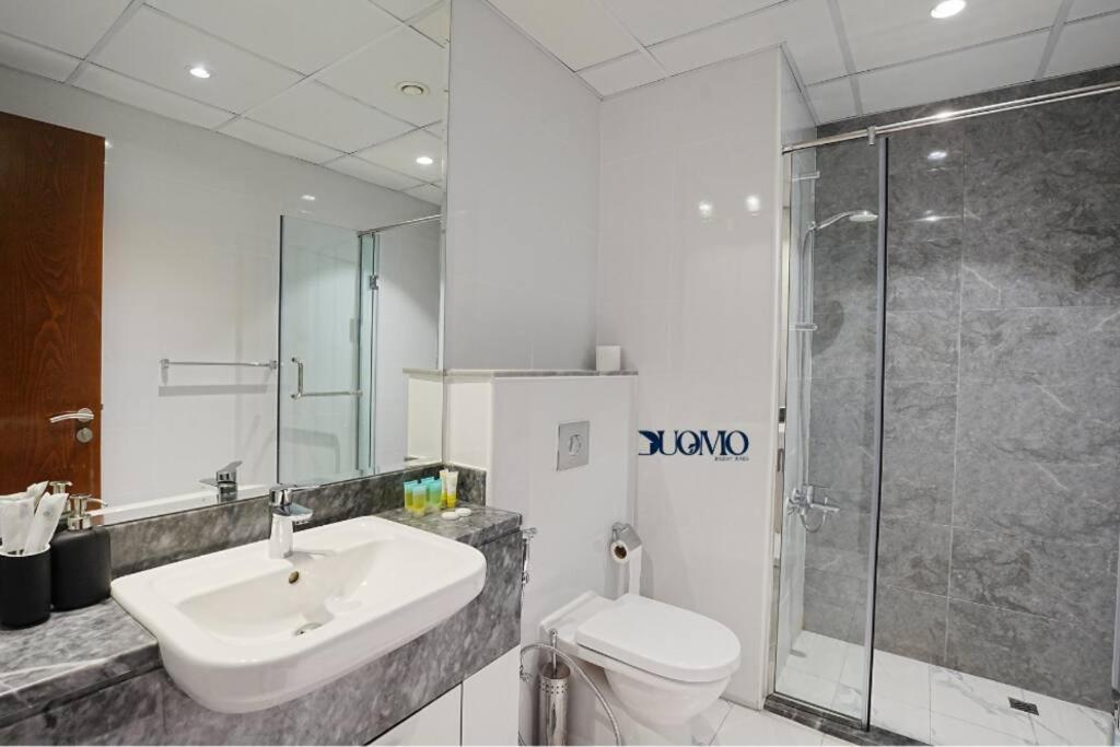 Myduomo- 2br Near Downtown, With & Pool Views-1109