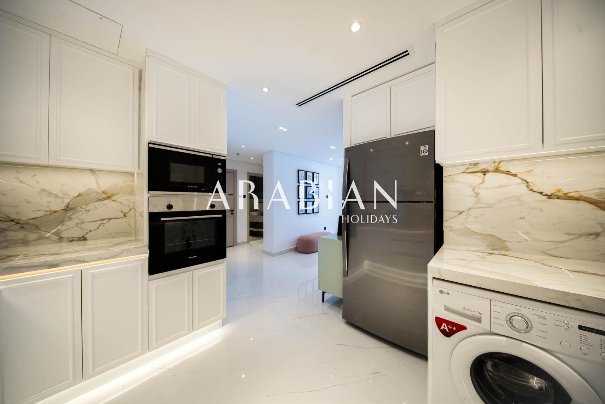 Apartment Luxury Upgraded 1br With Skyline Views In Marina Dubai