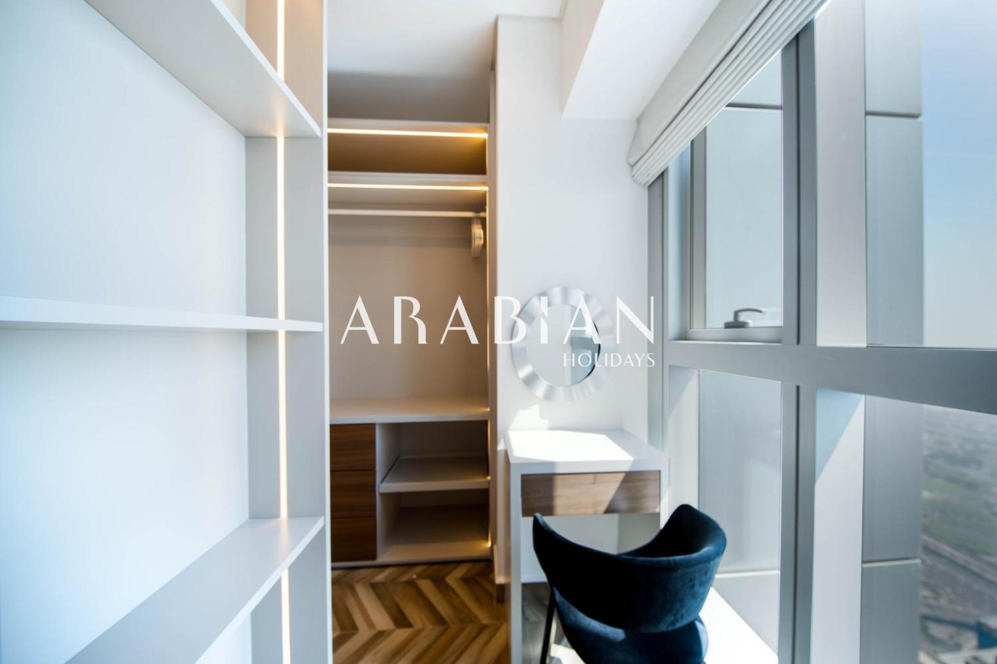 Luxury Upgraded 1br With Skyline Views In Marina *