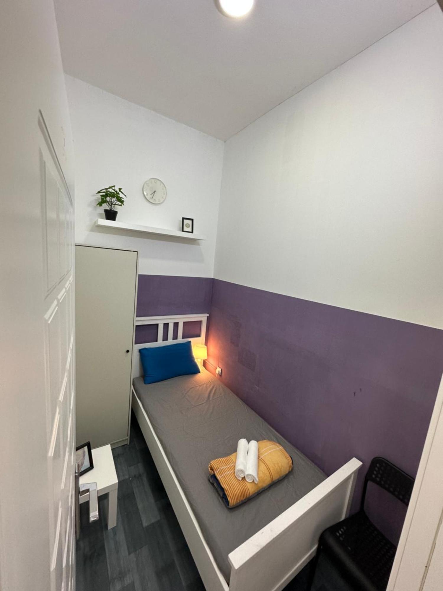 Restful Partition Near Mashreq Metro Dubai
