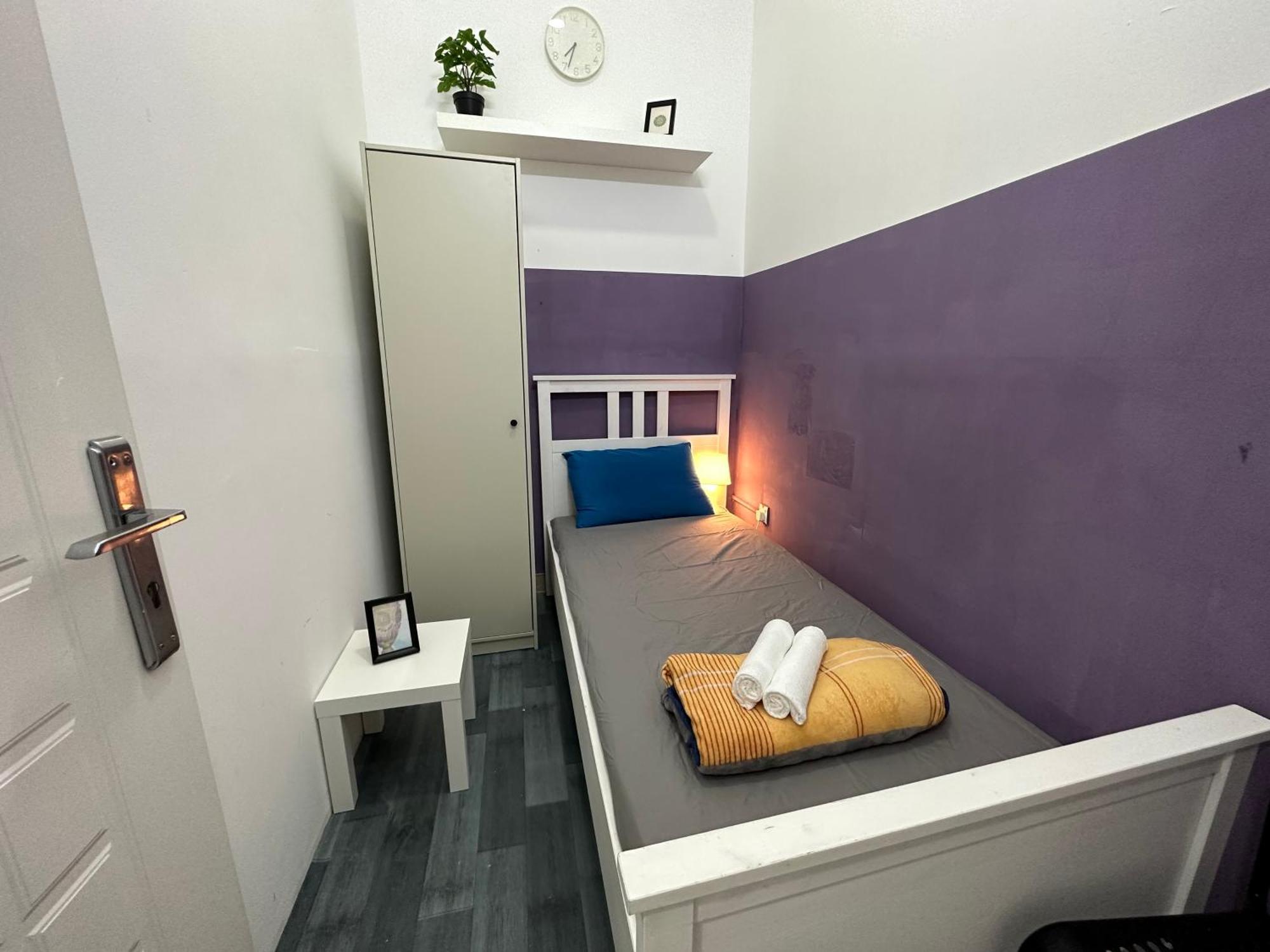 Restful Partition Near Mashreq Metro