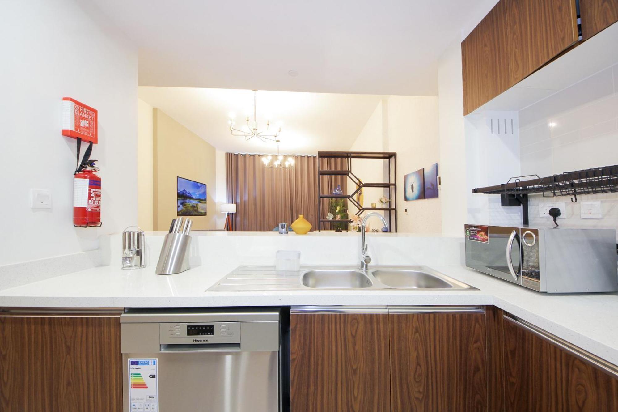 Apartment Modern 1 Bhk With Lovely Interiors - Park Gate Residences A *