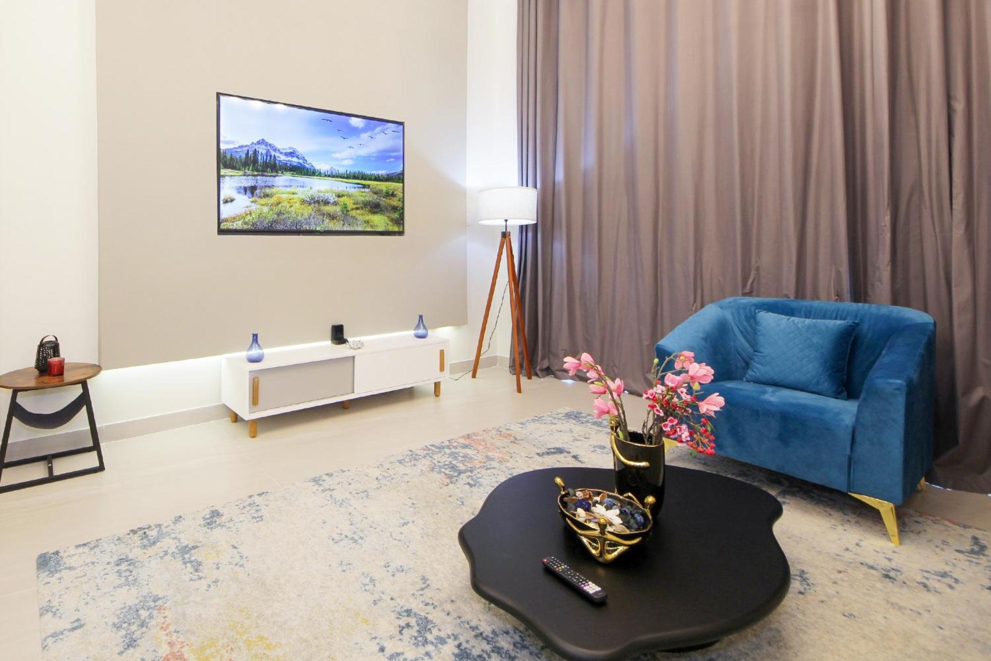 Modern 1 Bhk With Lovely Interiors - Park Gate Residences A *