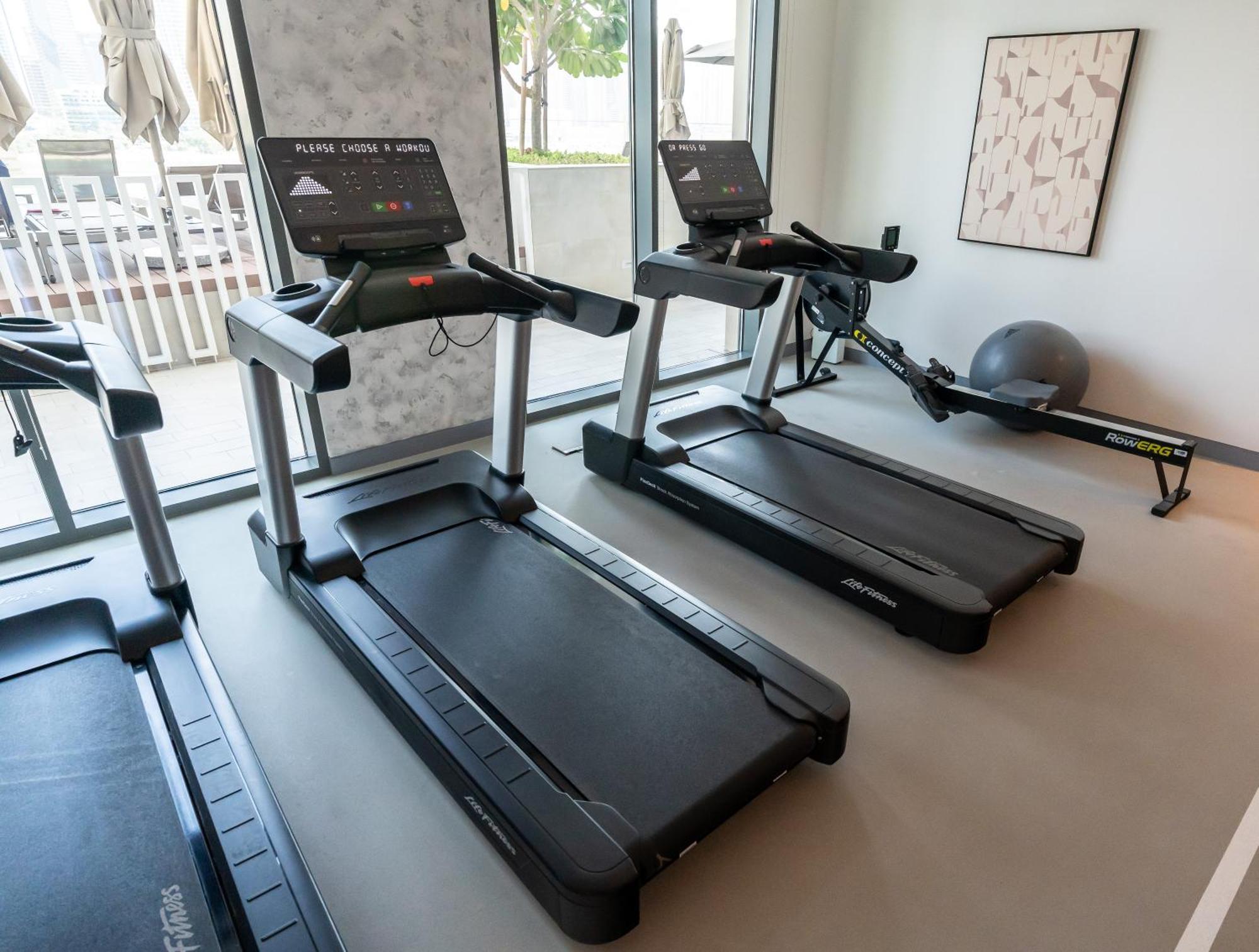 Upscale Family Friendly 4 Bedroom On Private With Amazing Views Apartment Dubai