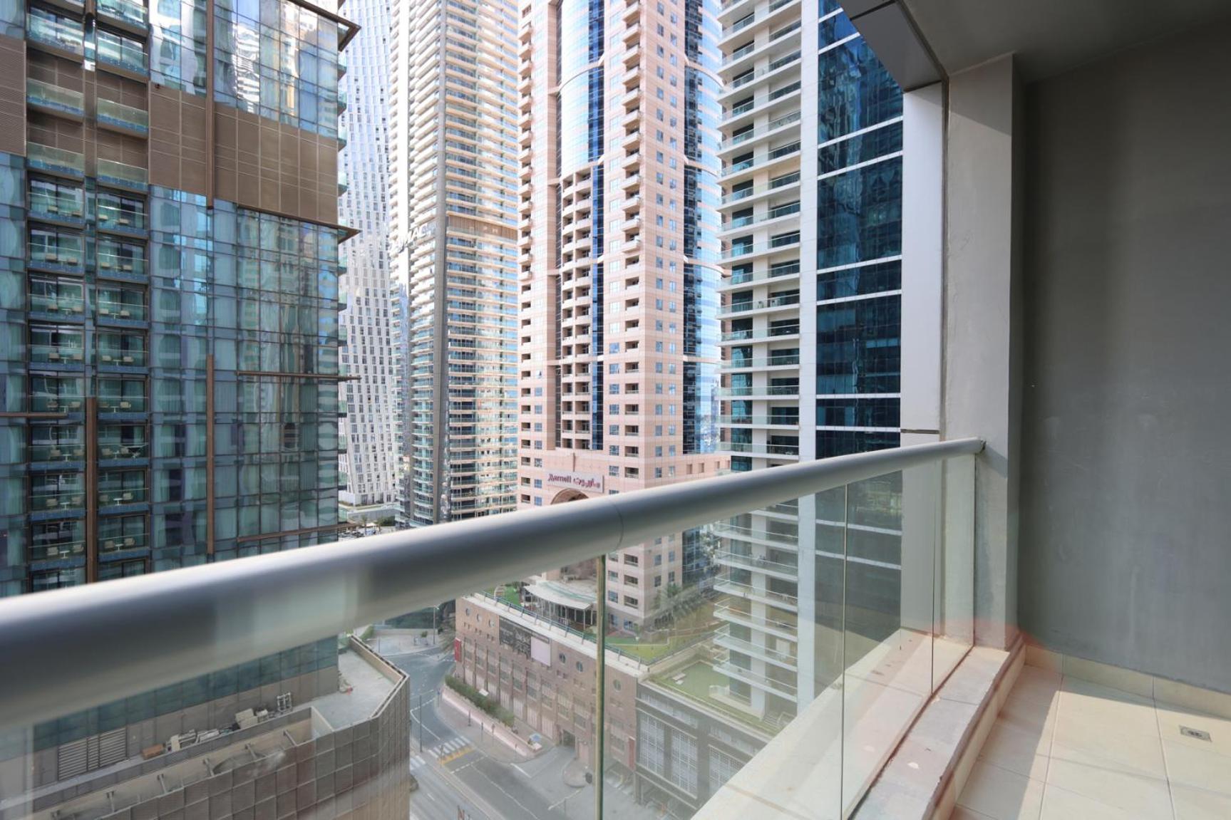 One-bedroom Piece Of Peace In Marina *