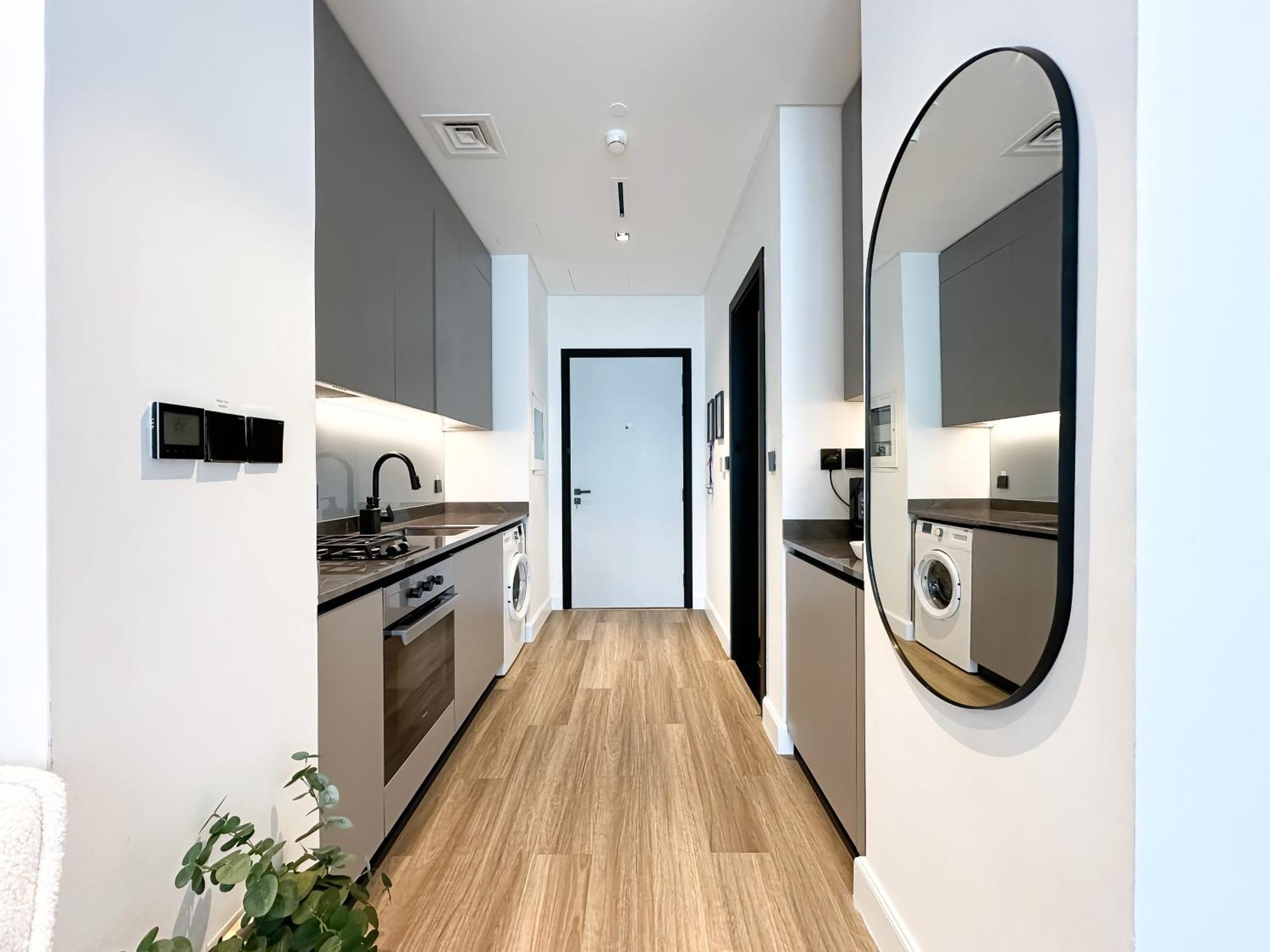 Apartment Modern Marvel In Business Bay Dubai