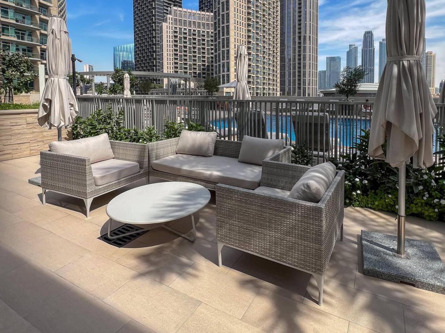 Tick - 4br Burj Khalifa Fountain Views 1 Apartment