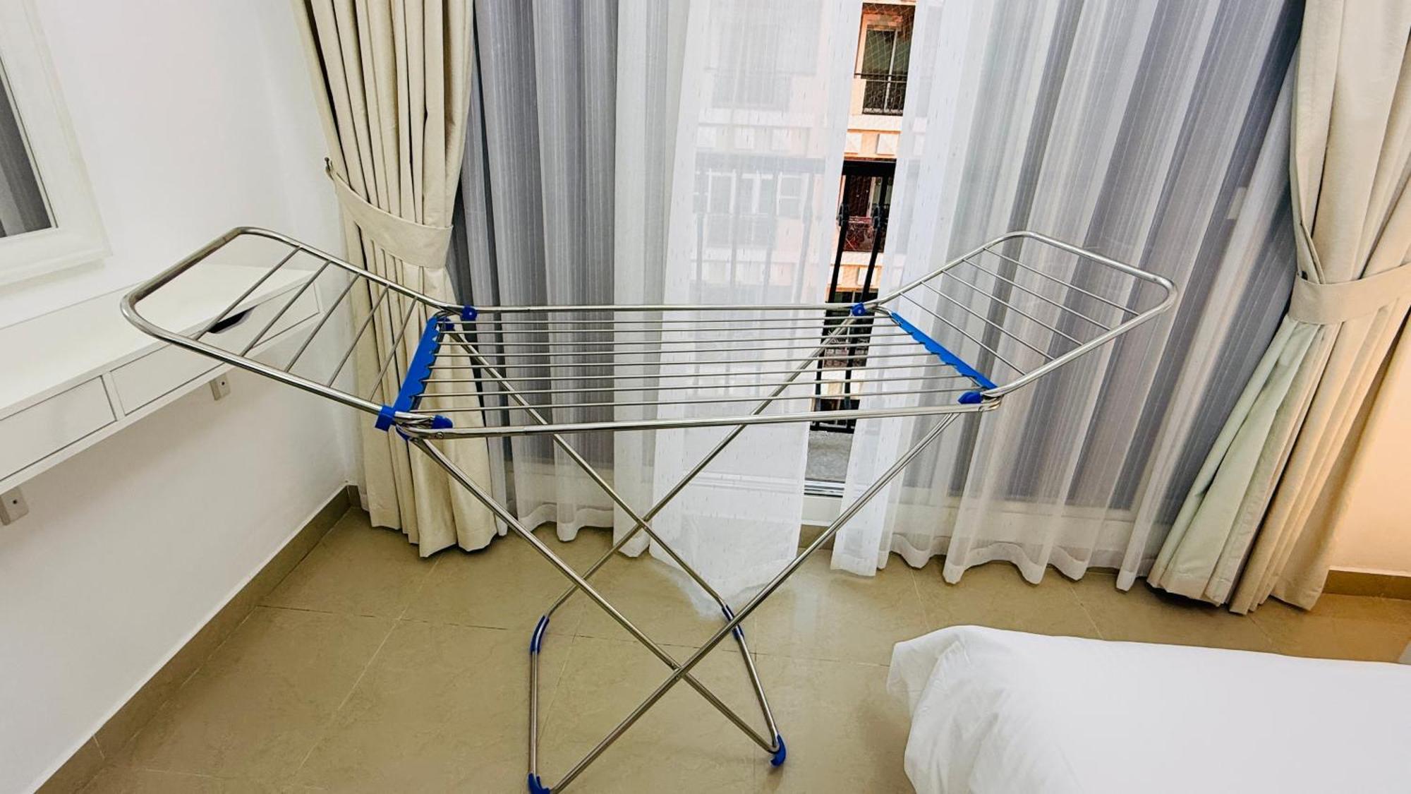 Apartment Spacious With Balcony Trafalgar Tower International *