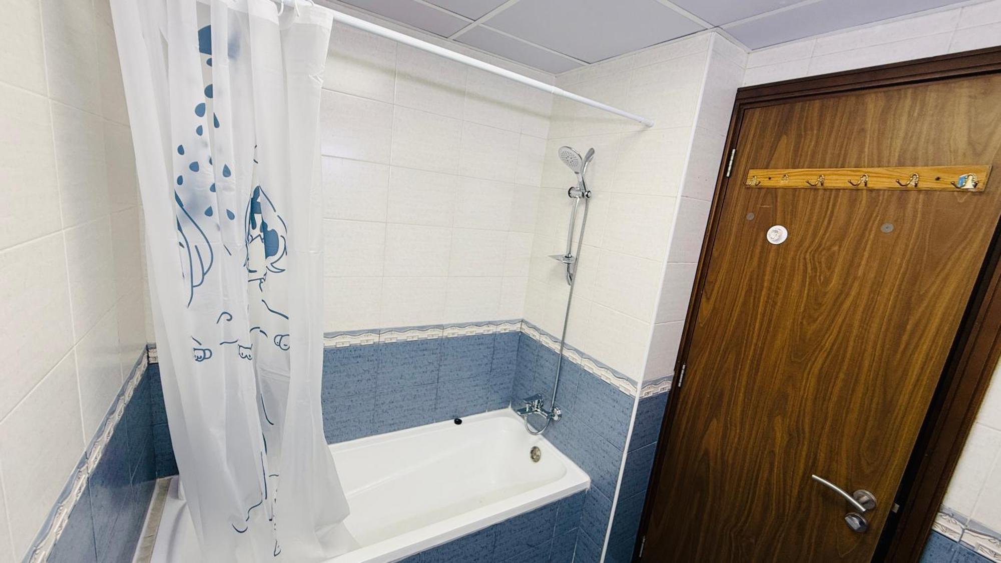 Spacious With Balcony Trafalgar Tower International Apartment Dubai