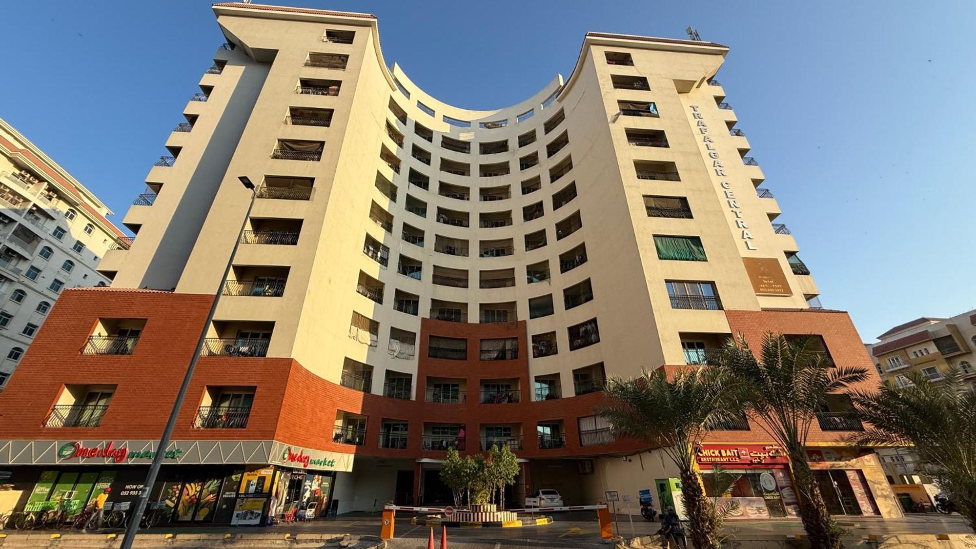 Spacious With Balcony Trafalgar Tower International * Dubai