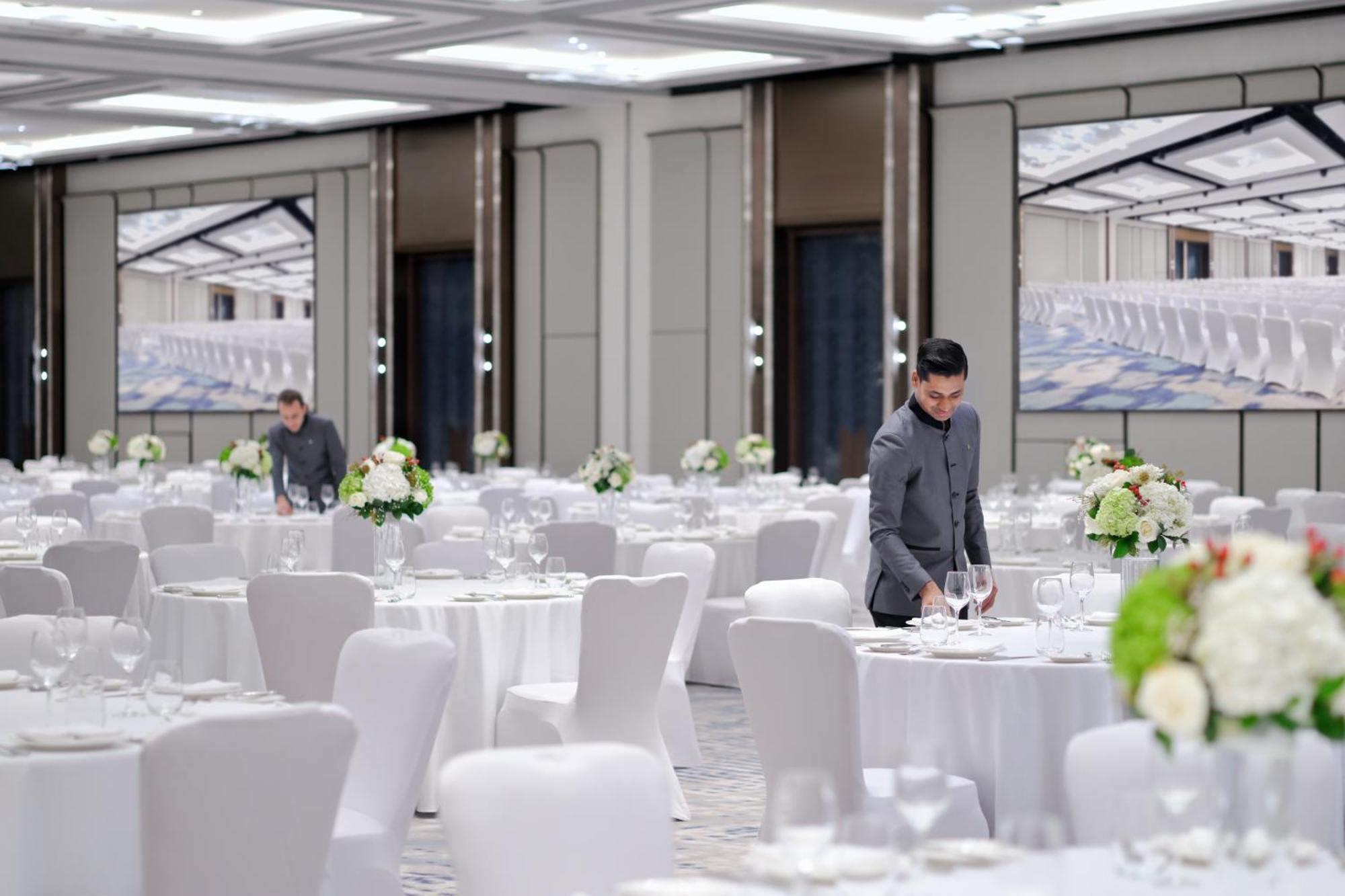 Crowne Plaza Festival City Dubai