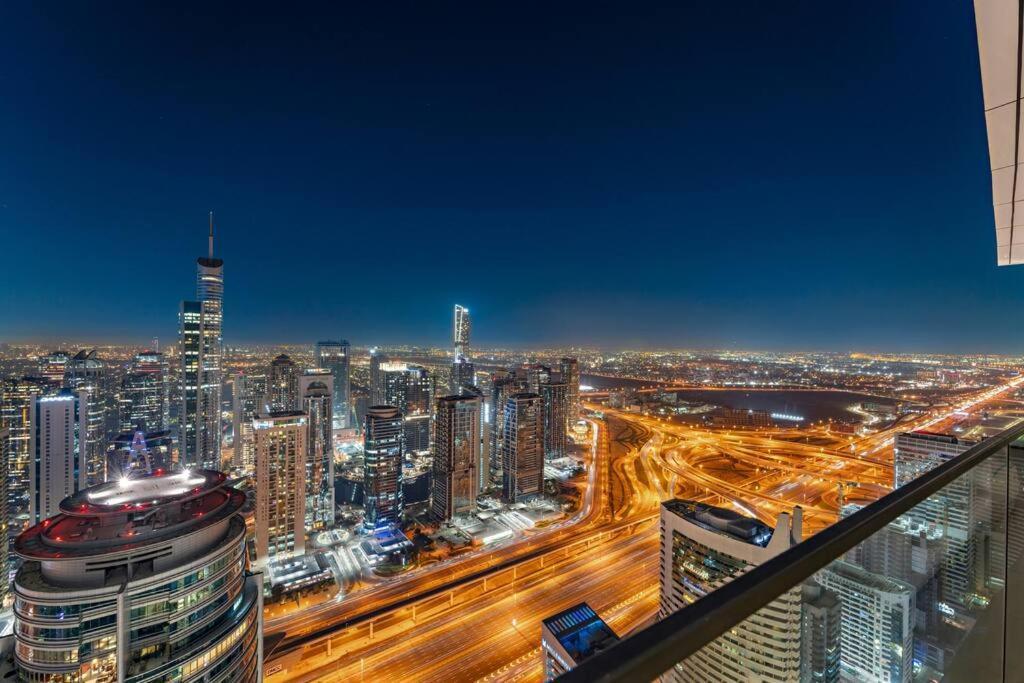 First Class 2br Panoramic View Apartment Dubai