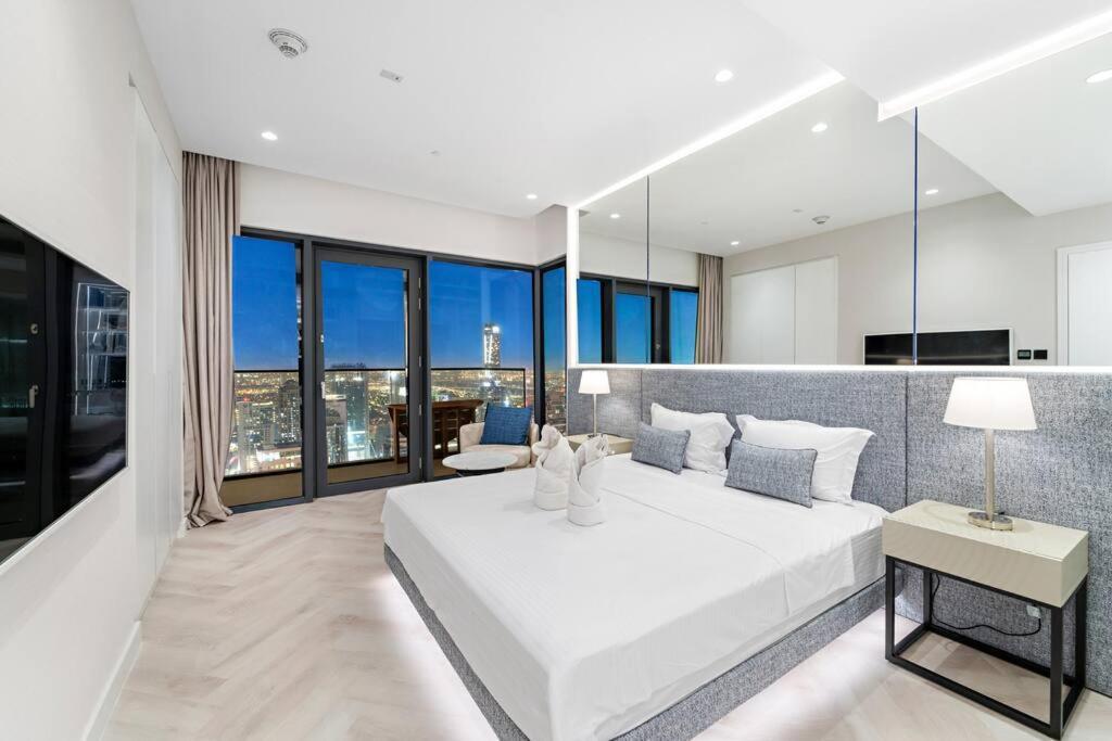 Apartment First Class 2br Panoramic View Dubai