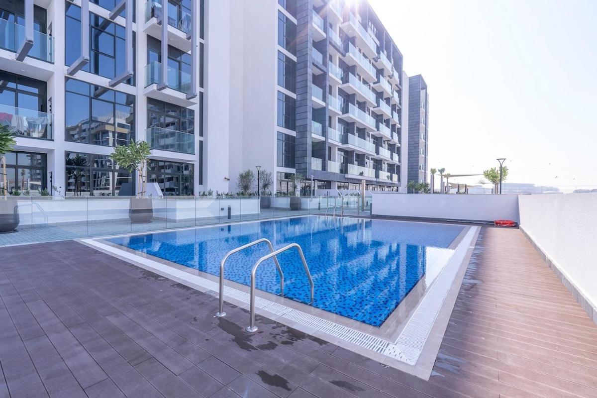 Lovable Studio With Street View At Azizi Riviera In Meydan One Dubai