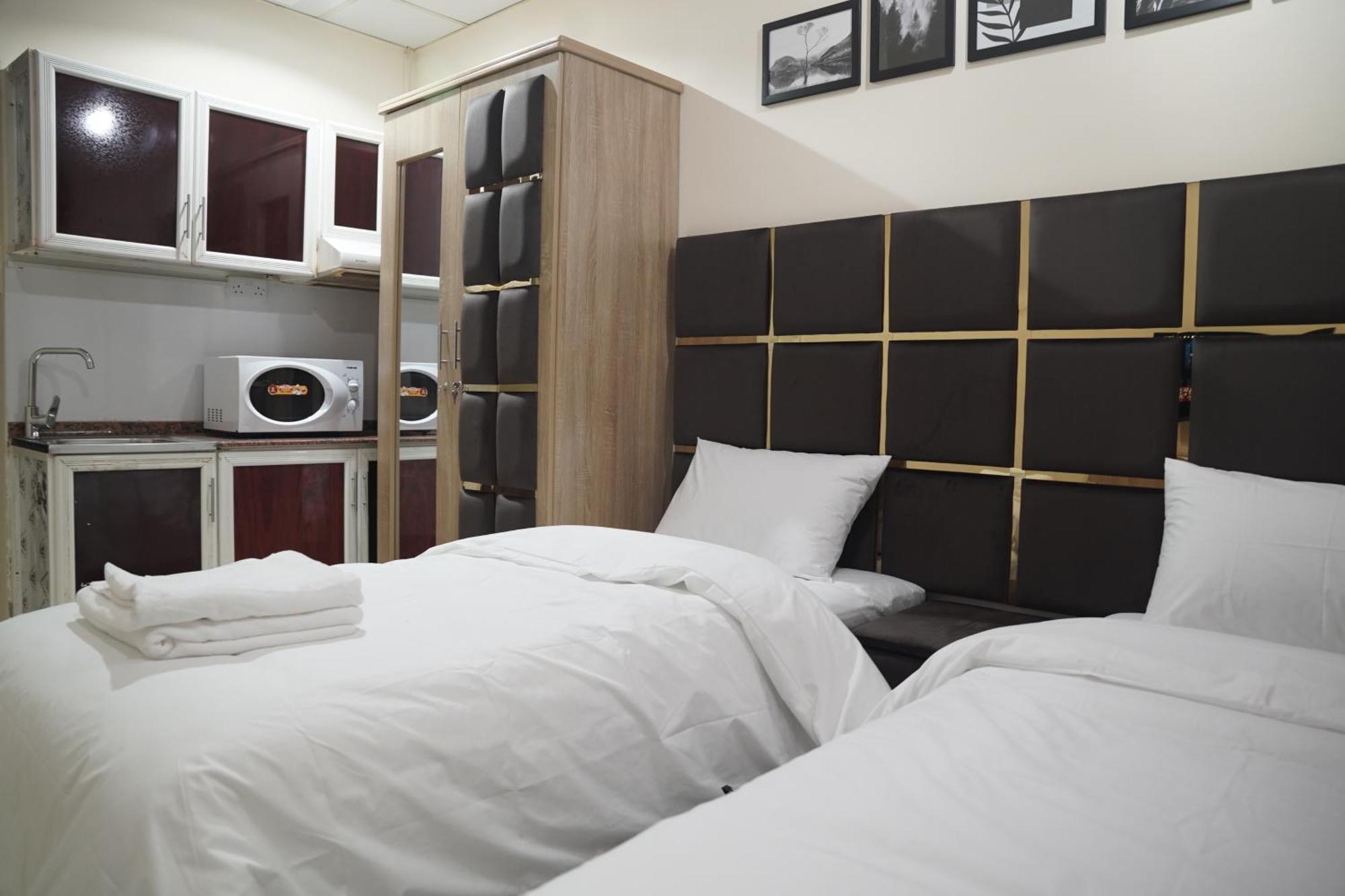 Hotel Landtech - Baniyas Square