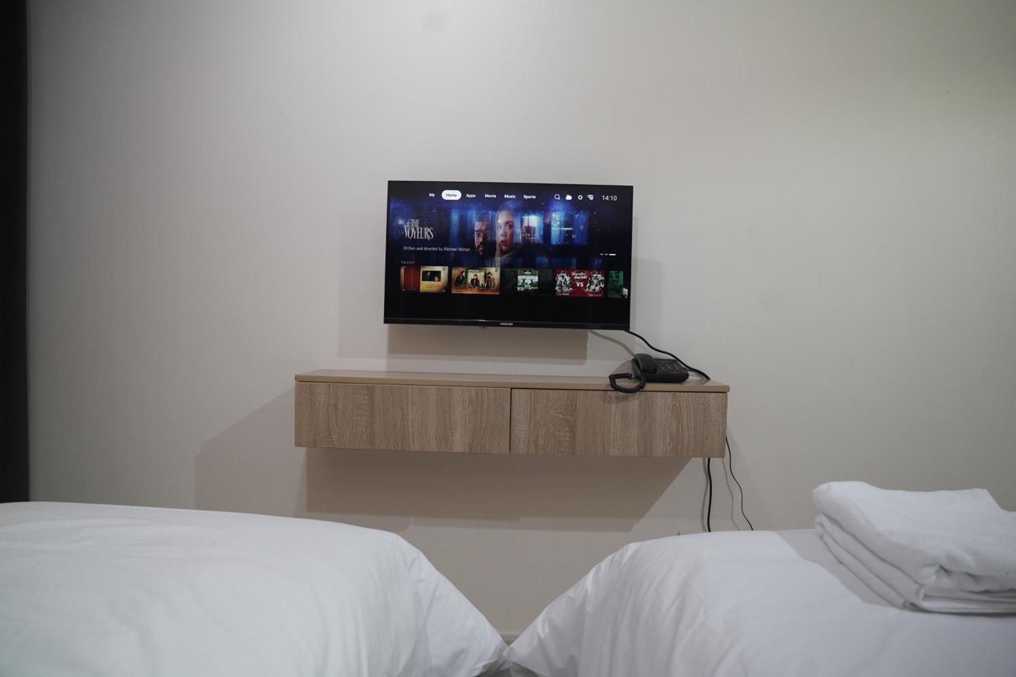 Landtech - Baniyas Square Hotel 2*
