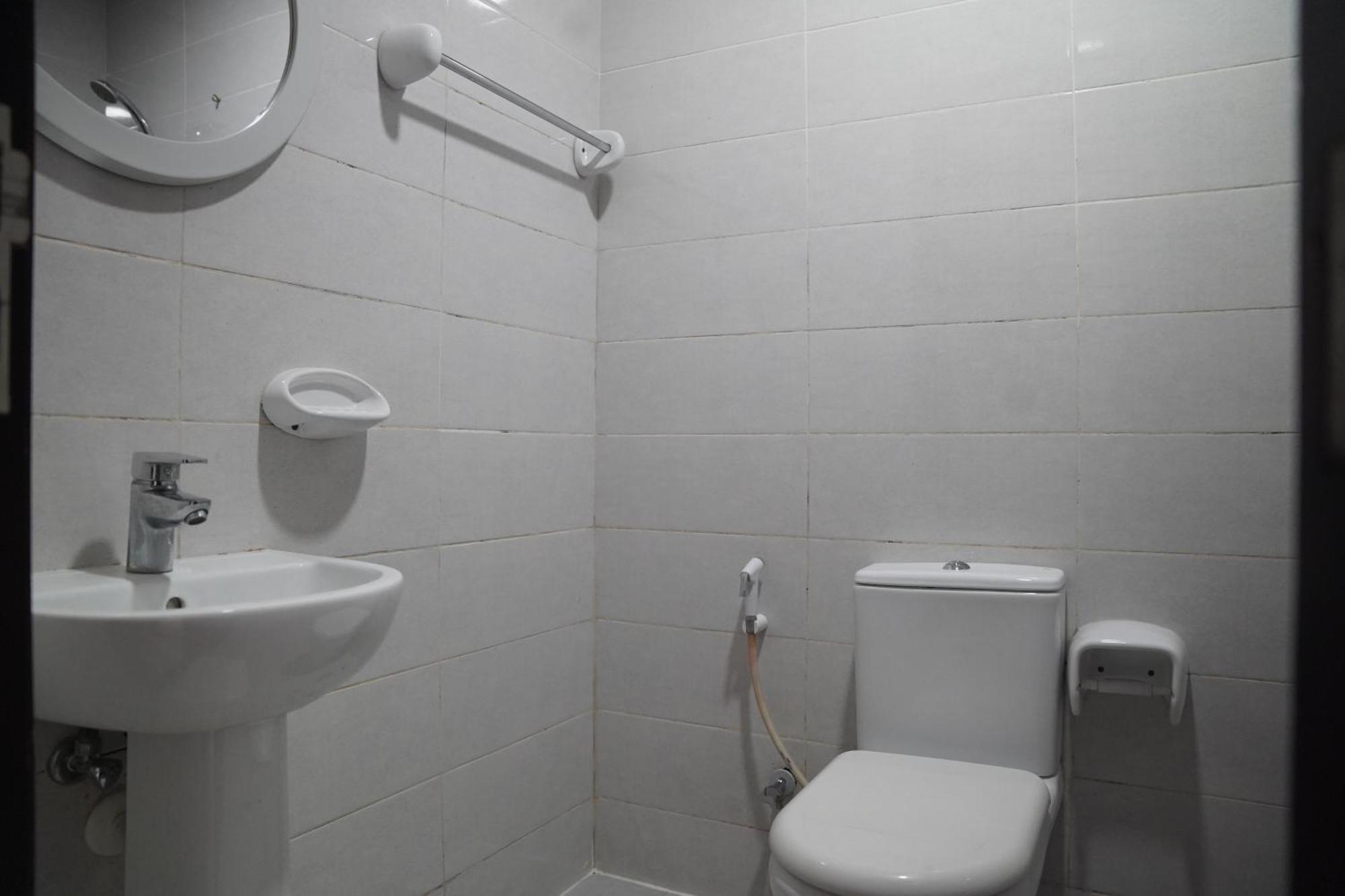 Hotel Landtech - Baniyas Square 2*