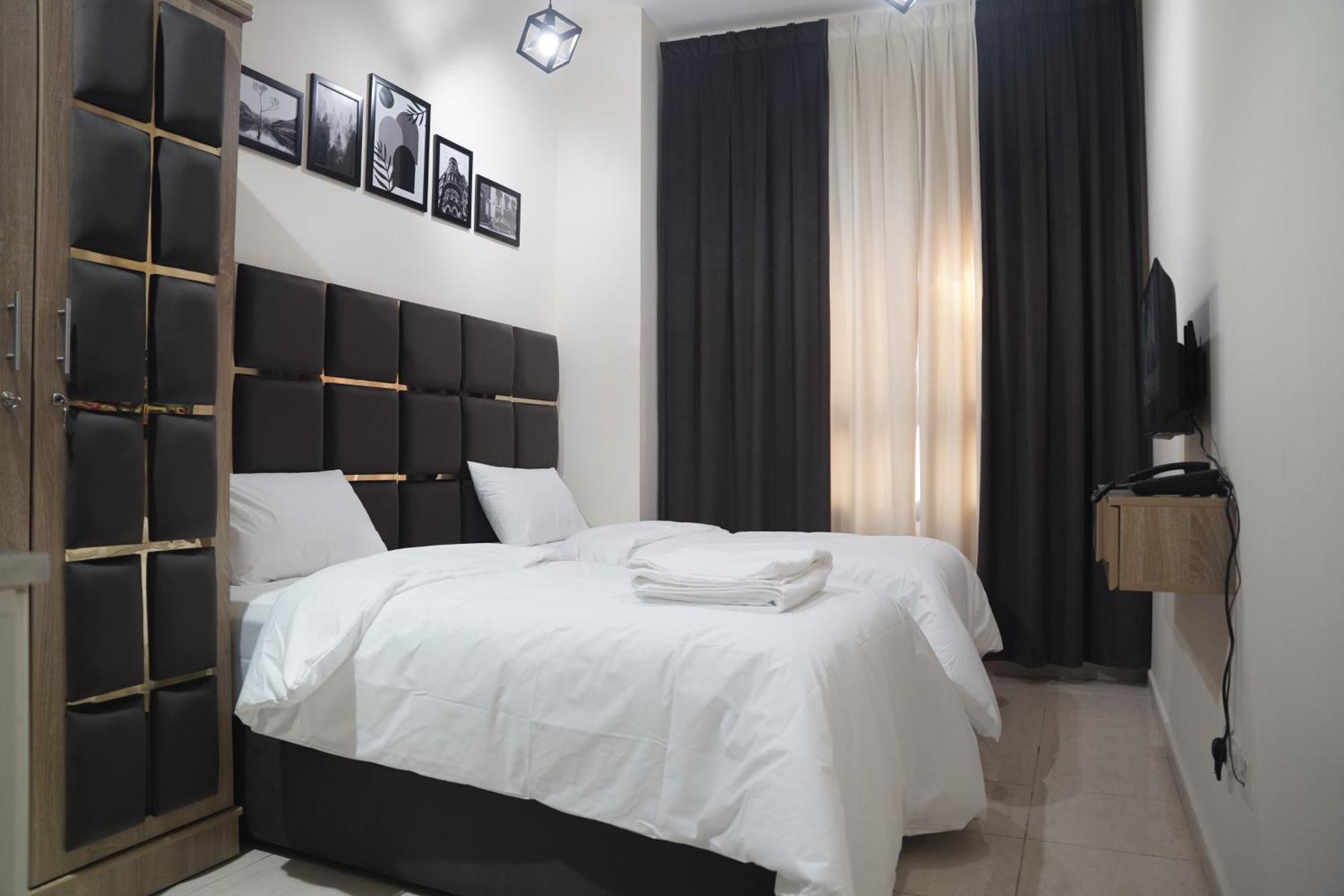 Hotel Landtech - Baniyas Square