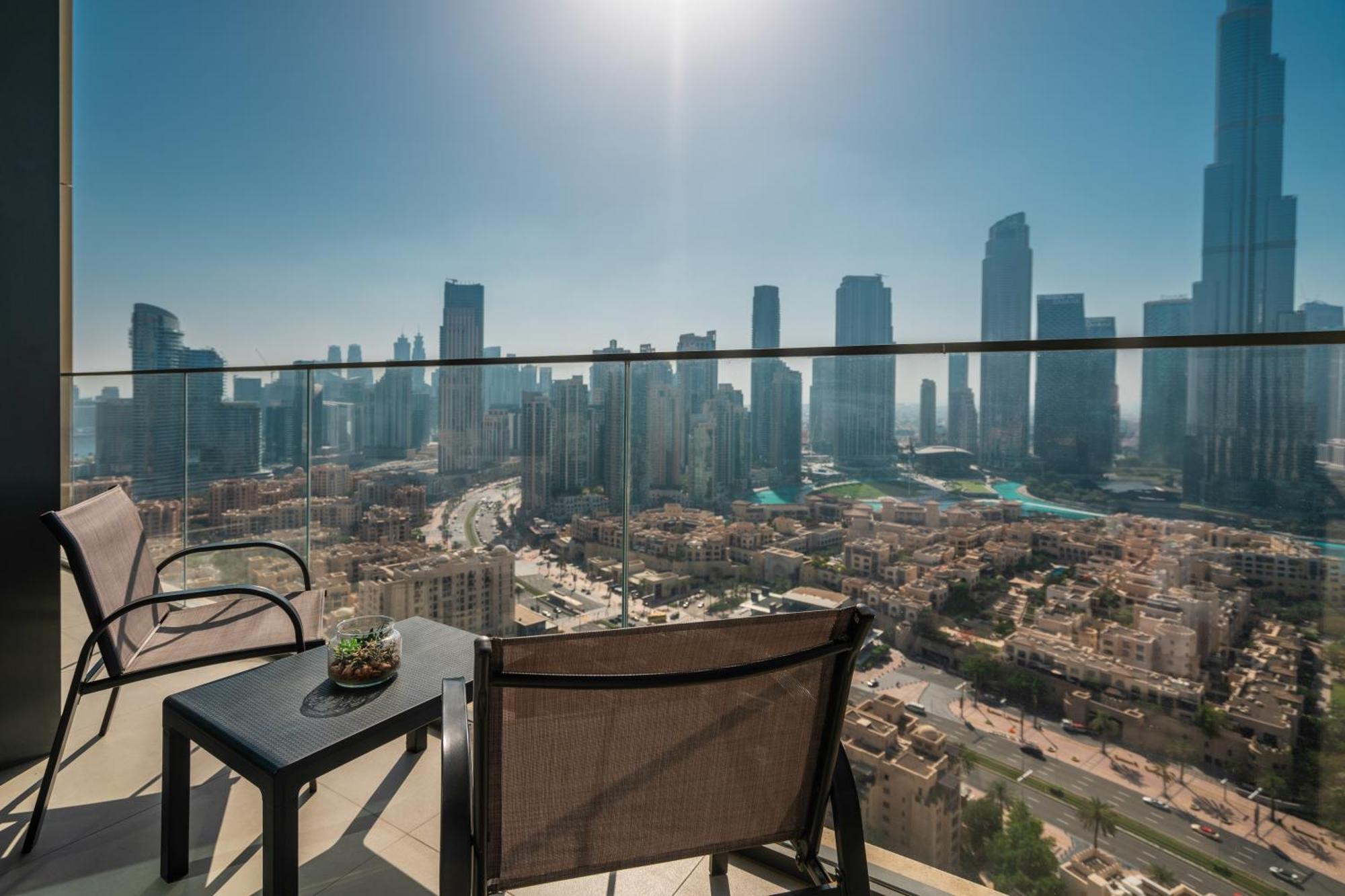 Apartment Prime Retreats @ Burj Royale By Emaar Dubai
