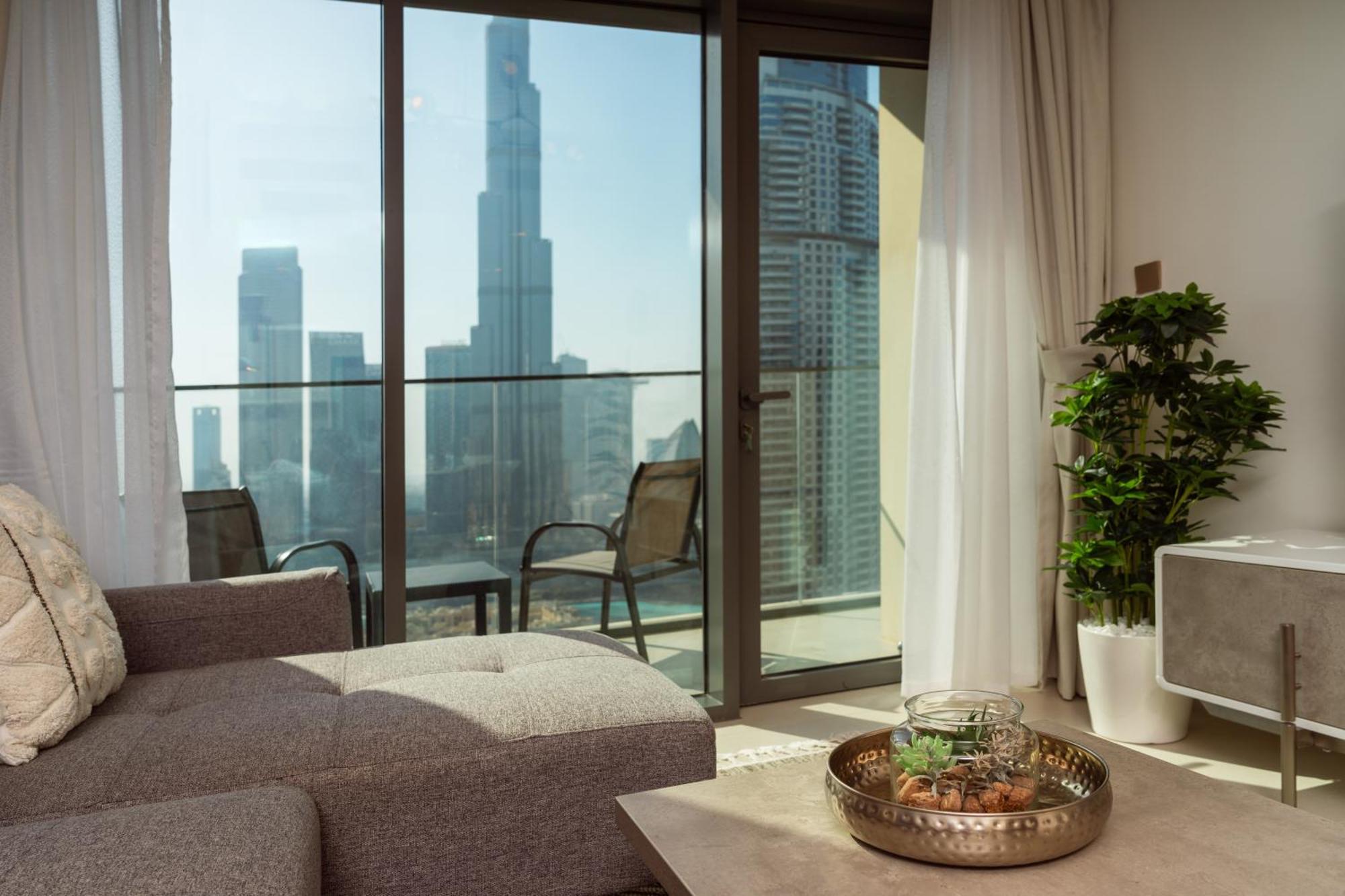 Apartment Prime Retreats @ Burj Royale By Emaar Dubai