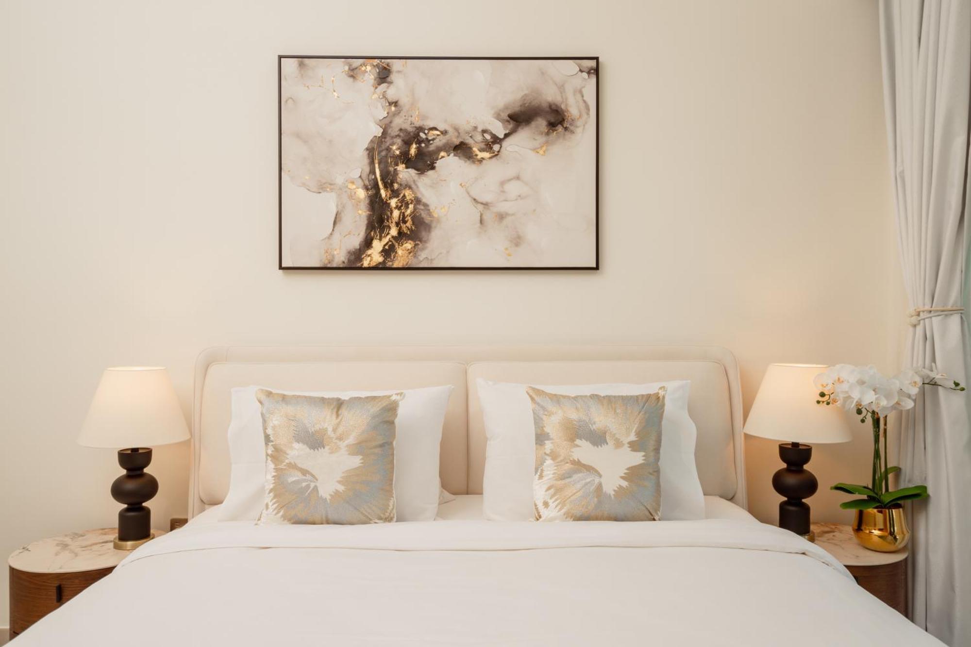 Prime Retreats @ Burj Royale By Emaar