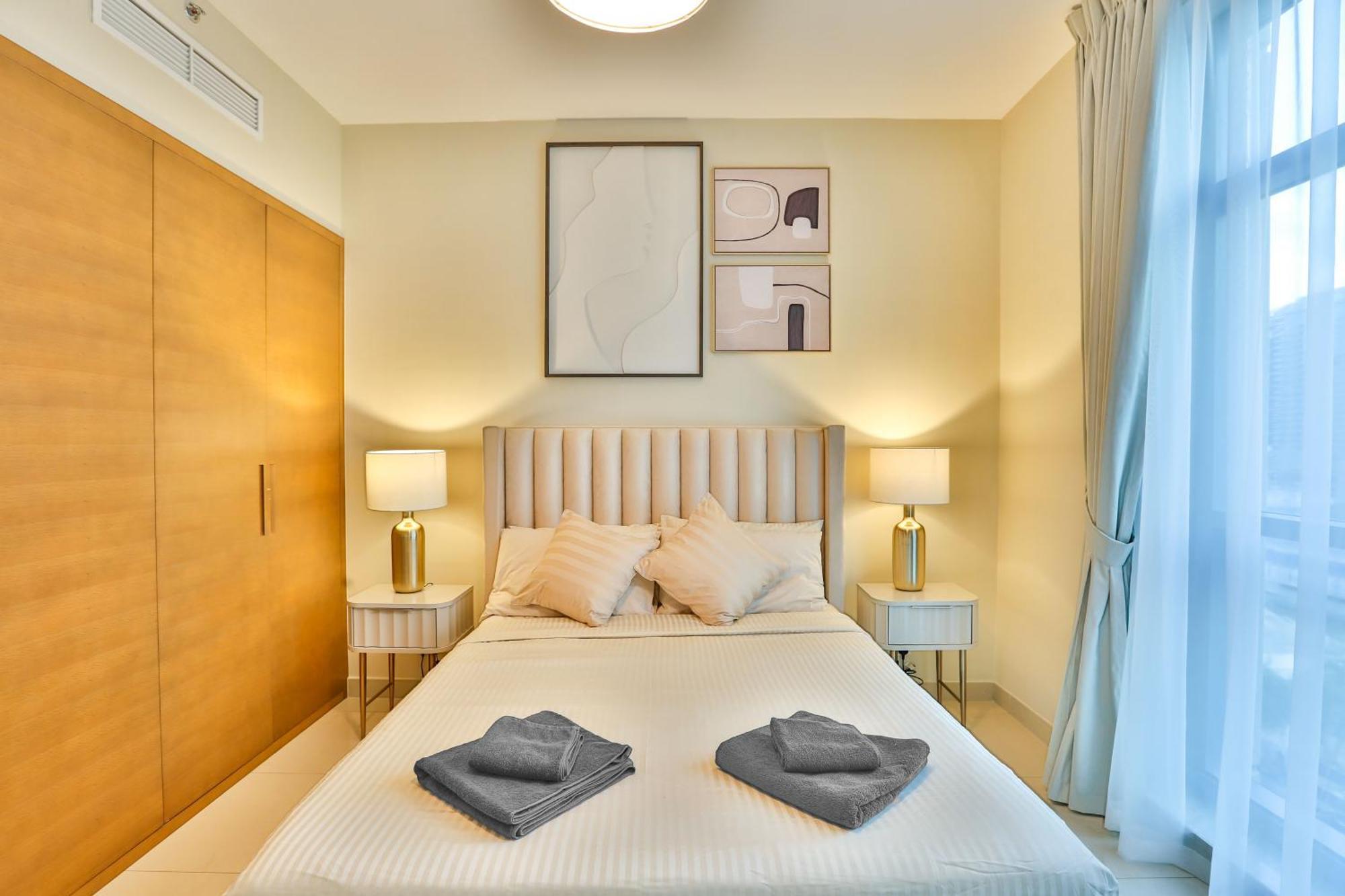 Lux 1br 2 Min To Burj Khalifa Dubai