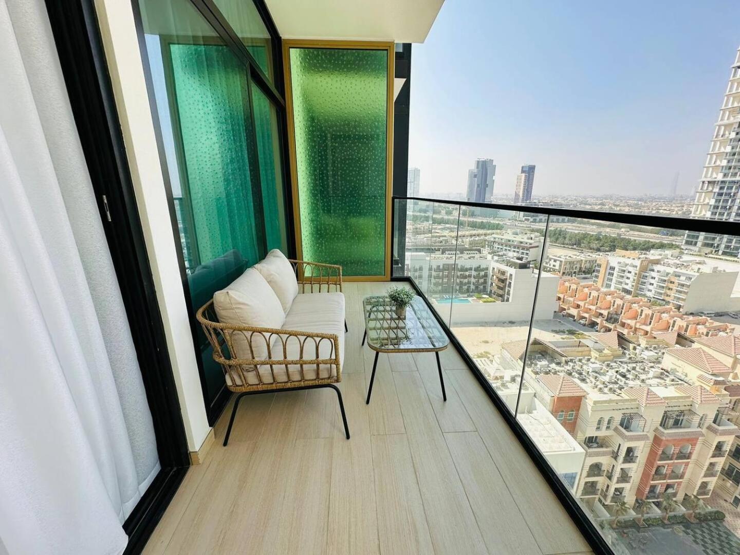 Brand New 2-bedroom With Balcony Apartment *