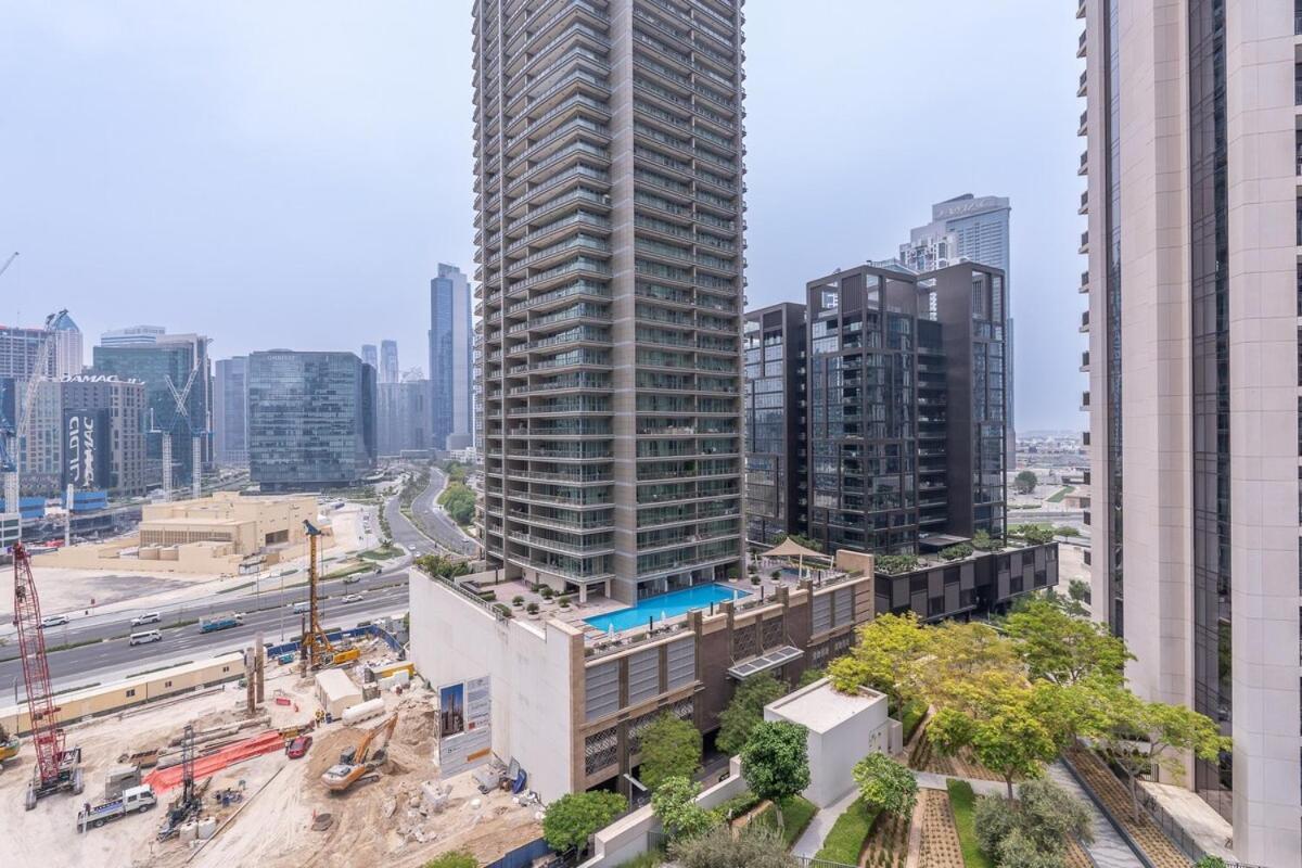 Glamorous 2-bedroom Retreat In Blvd Crescent Near Mall Apartment
