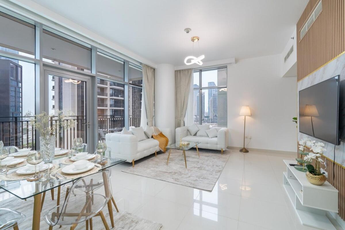 Glamorous 2-bedroom Retreat In Blvd Crescent Near Mall Apartment *