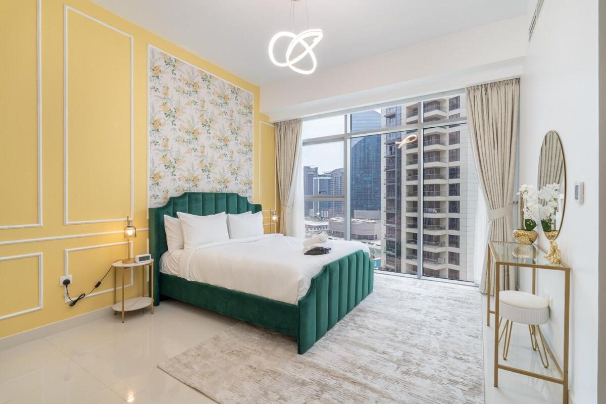 Apartment Glamorous 2-bedroom Retreat In Blvd Crescent Near Mall *