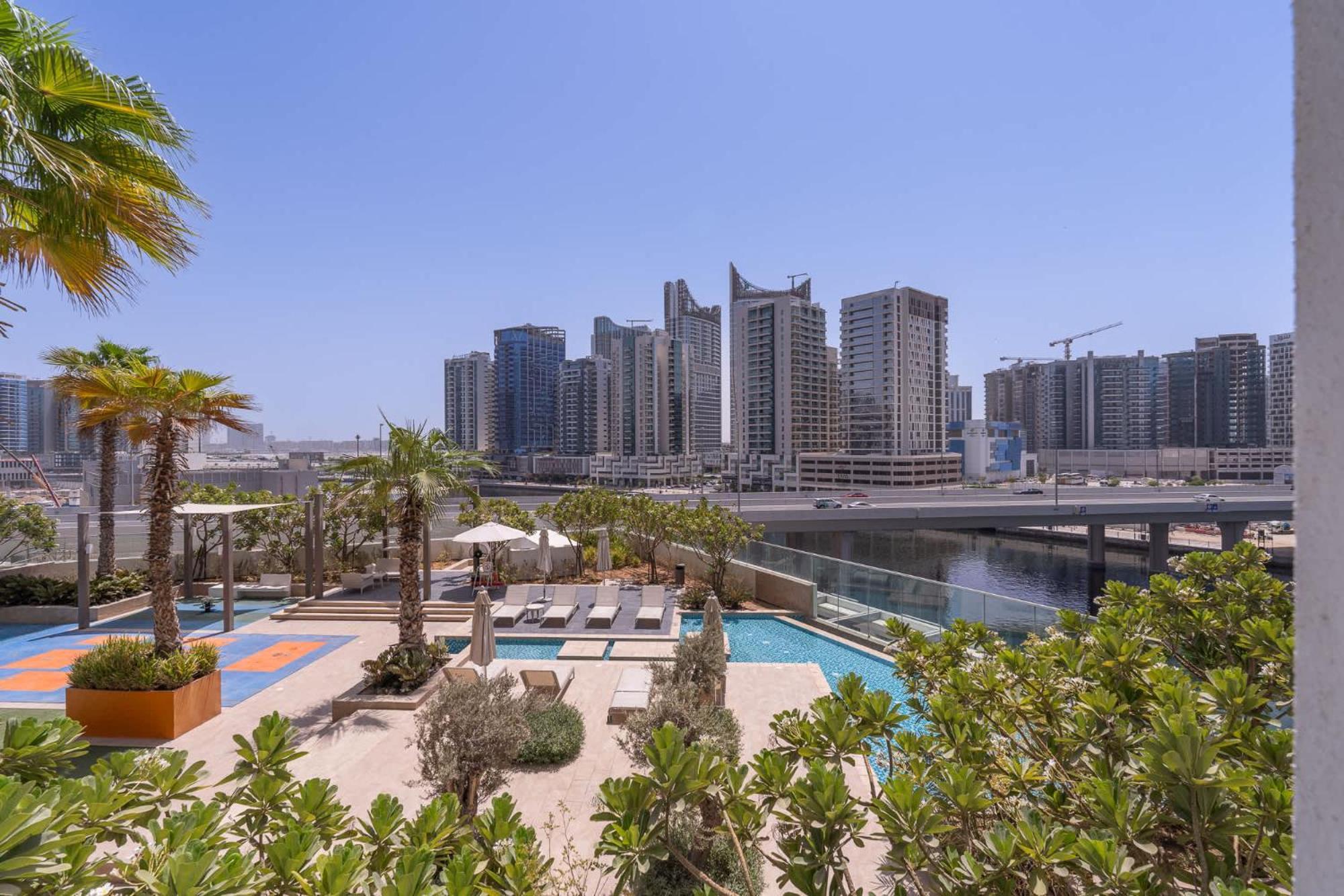 Cozy Perfect For 4 At Damac Maison Prive Apartment *
