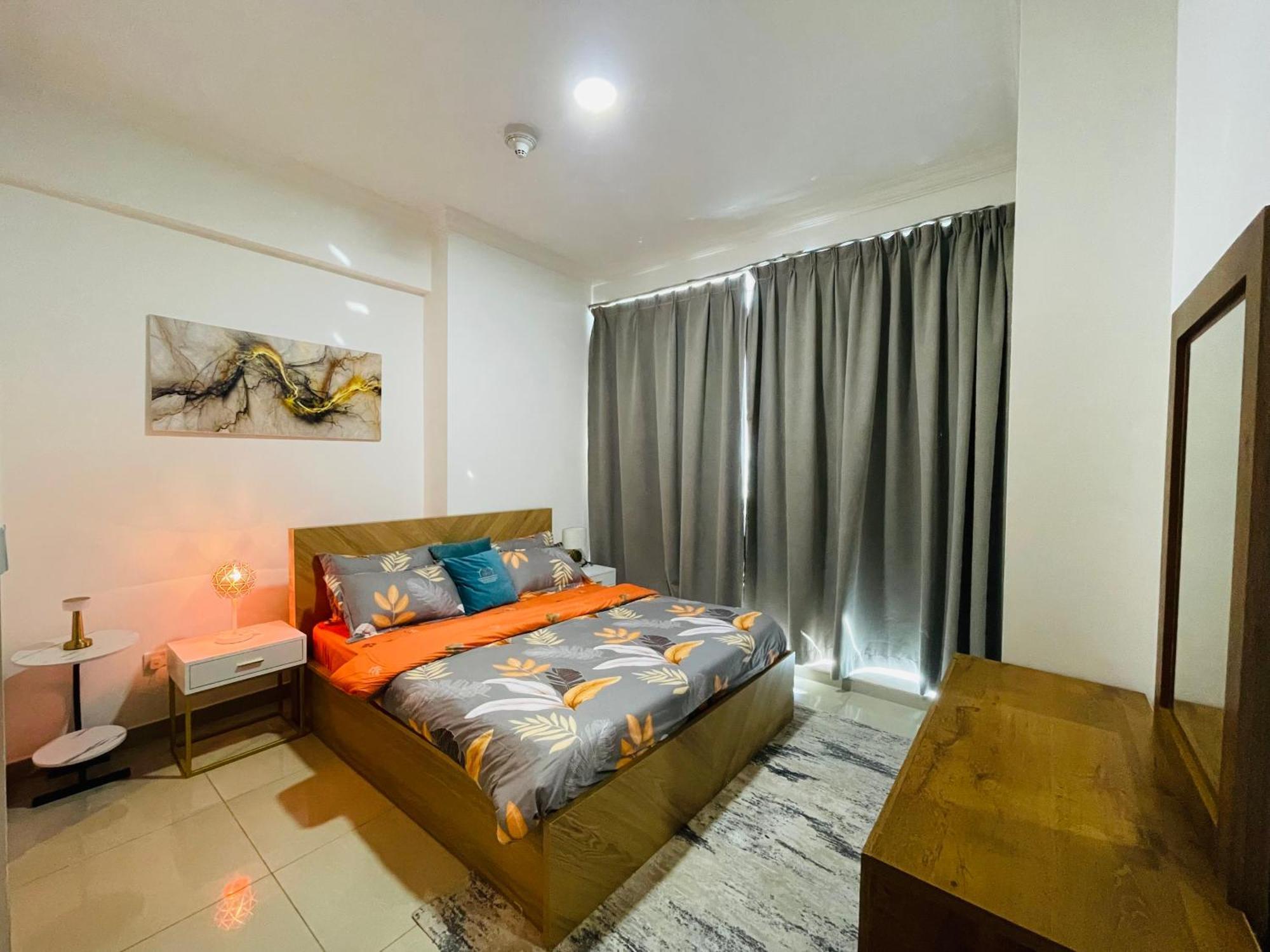 Stylish Fairview In Business Bay Canal View Marasi Drive *