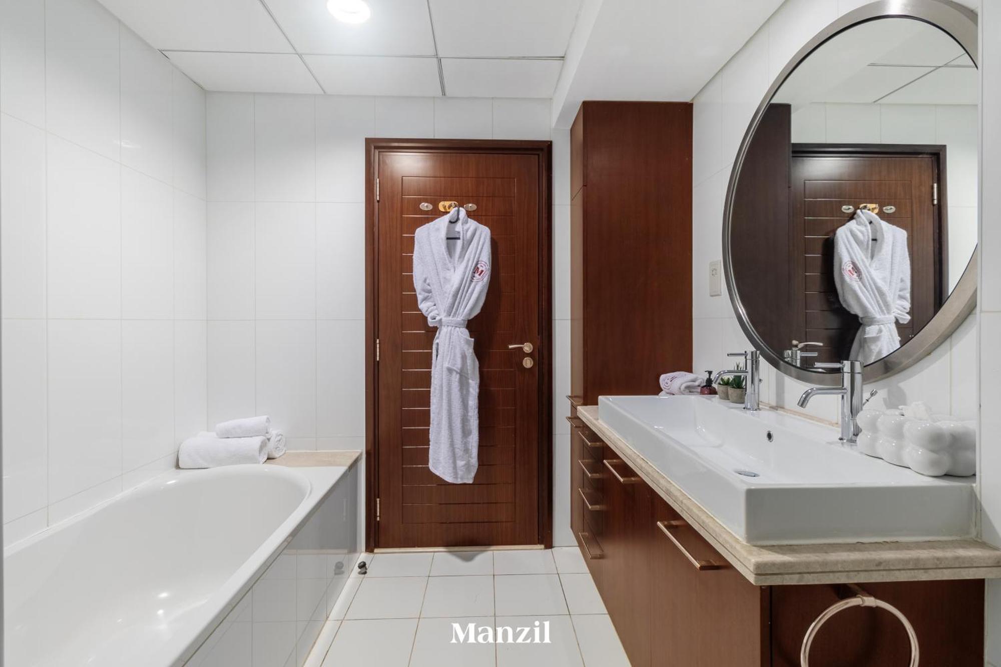 Stylish 2br With Burj Khalifa View Near Mall