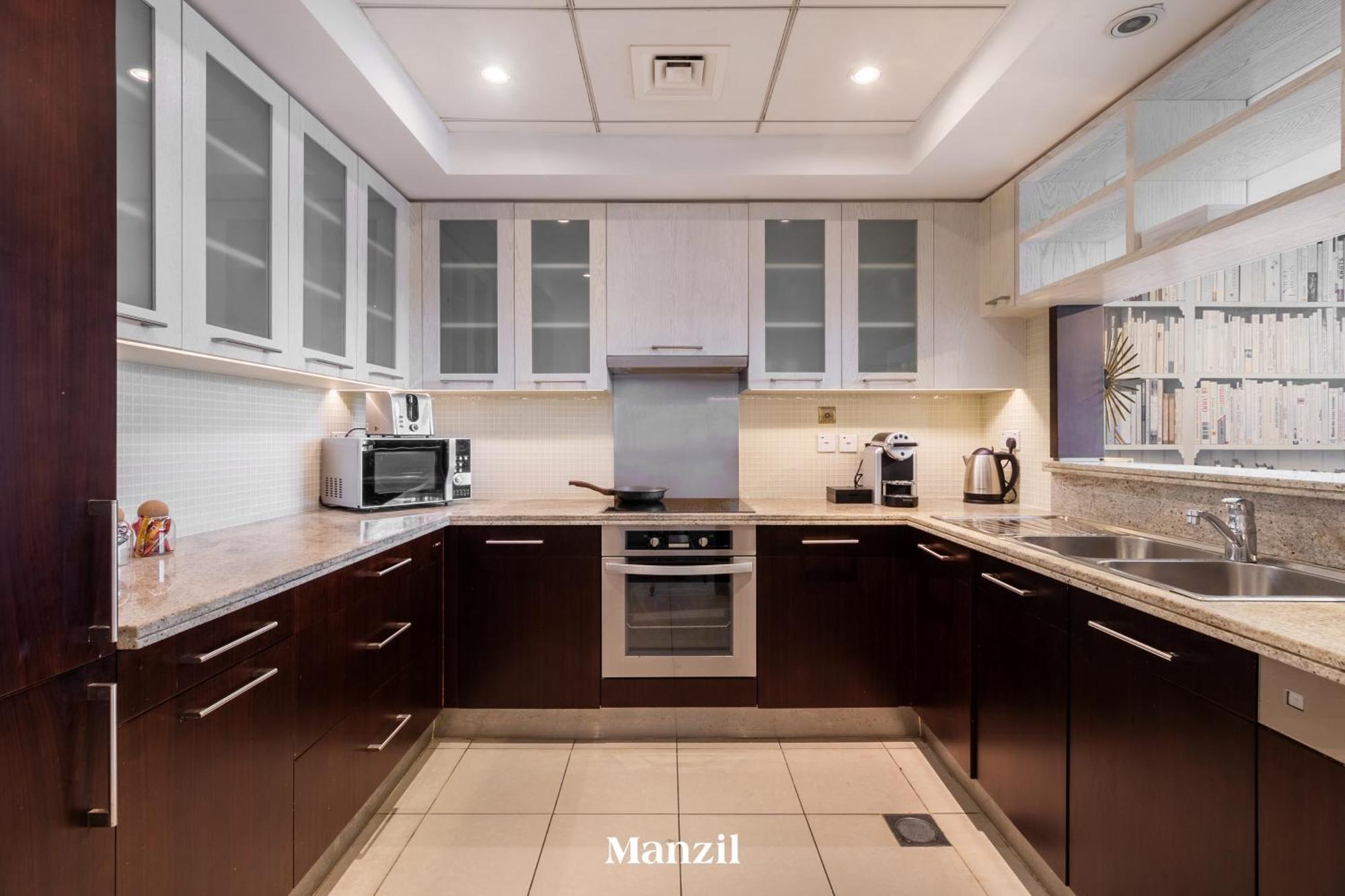 Stylish 2br With Burj Khalifa View Near Mall Dubai