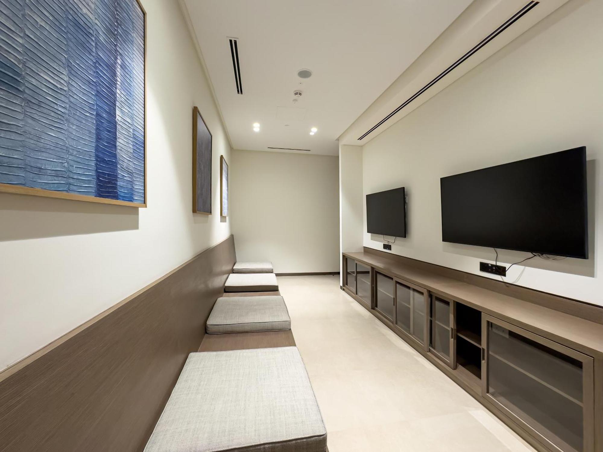 Smartstay At Grande Signature - Burj Khalifa View - 5 Min Mall - Downtown - Brand New Luxury Apartment *
