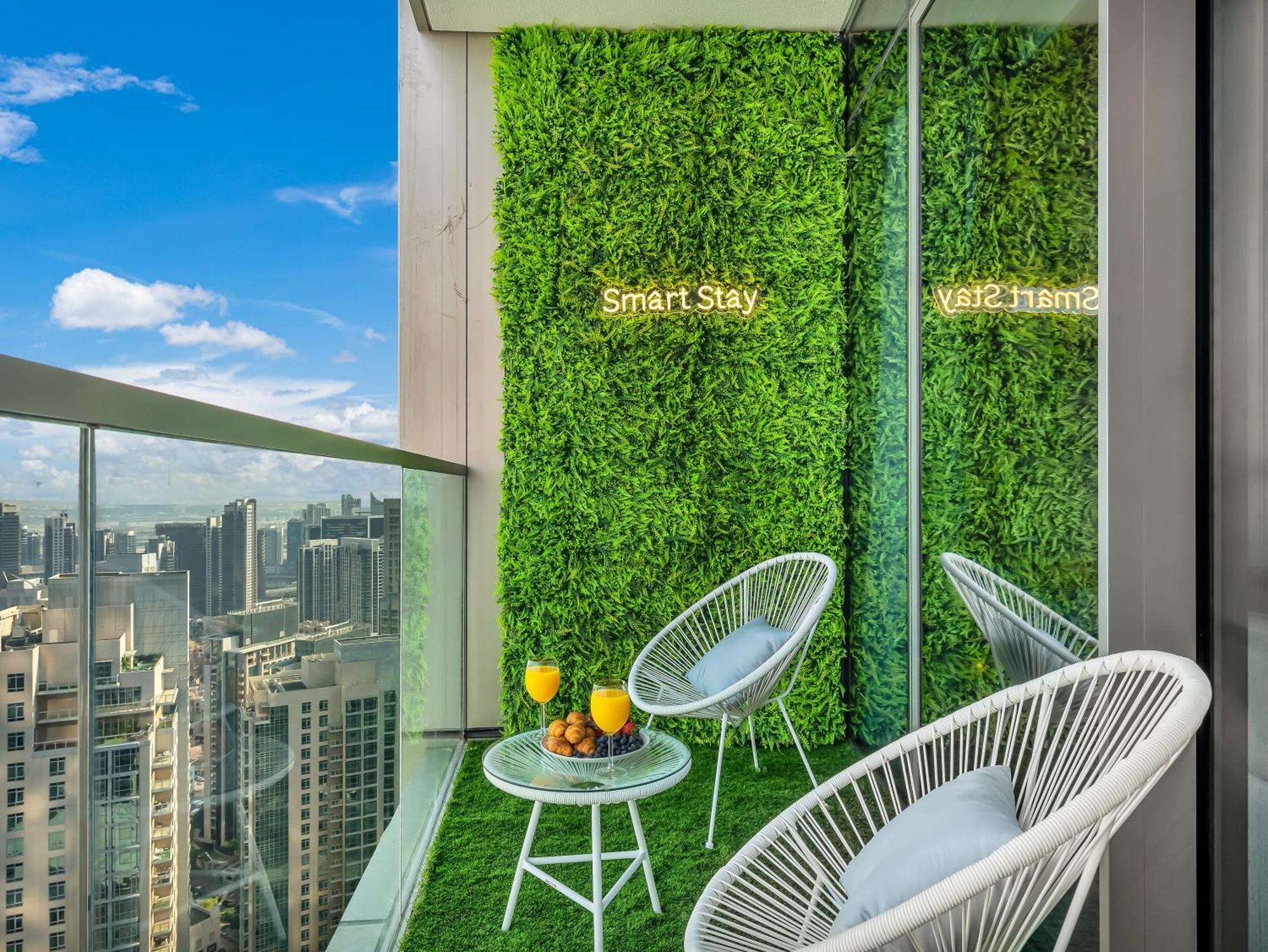 Smartstay At Grande Signature - Burj Khalifa View - 5 Min Mall - Downtown - Brand New Luxury Apartment