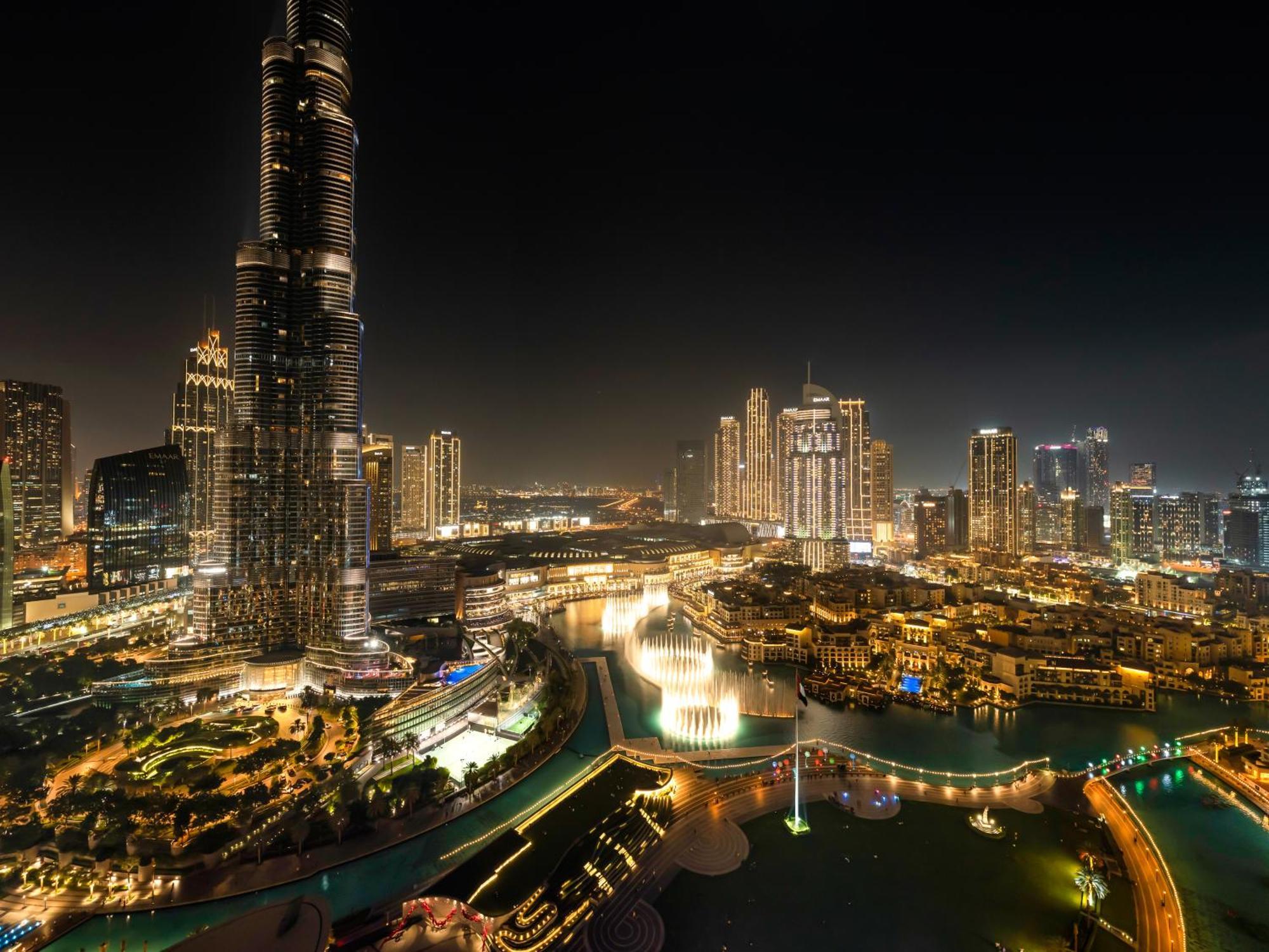 Smartstay At Grande Signature - Burj Khalifa View - 5 Min Mall - Downtown - Brand New Luxury Apartment Dubai