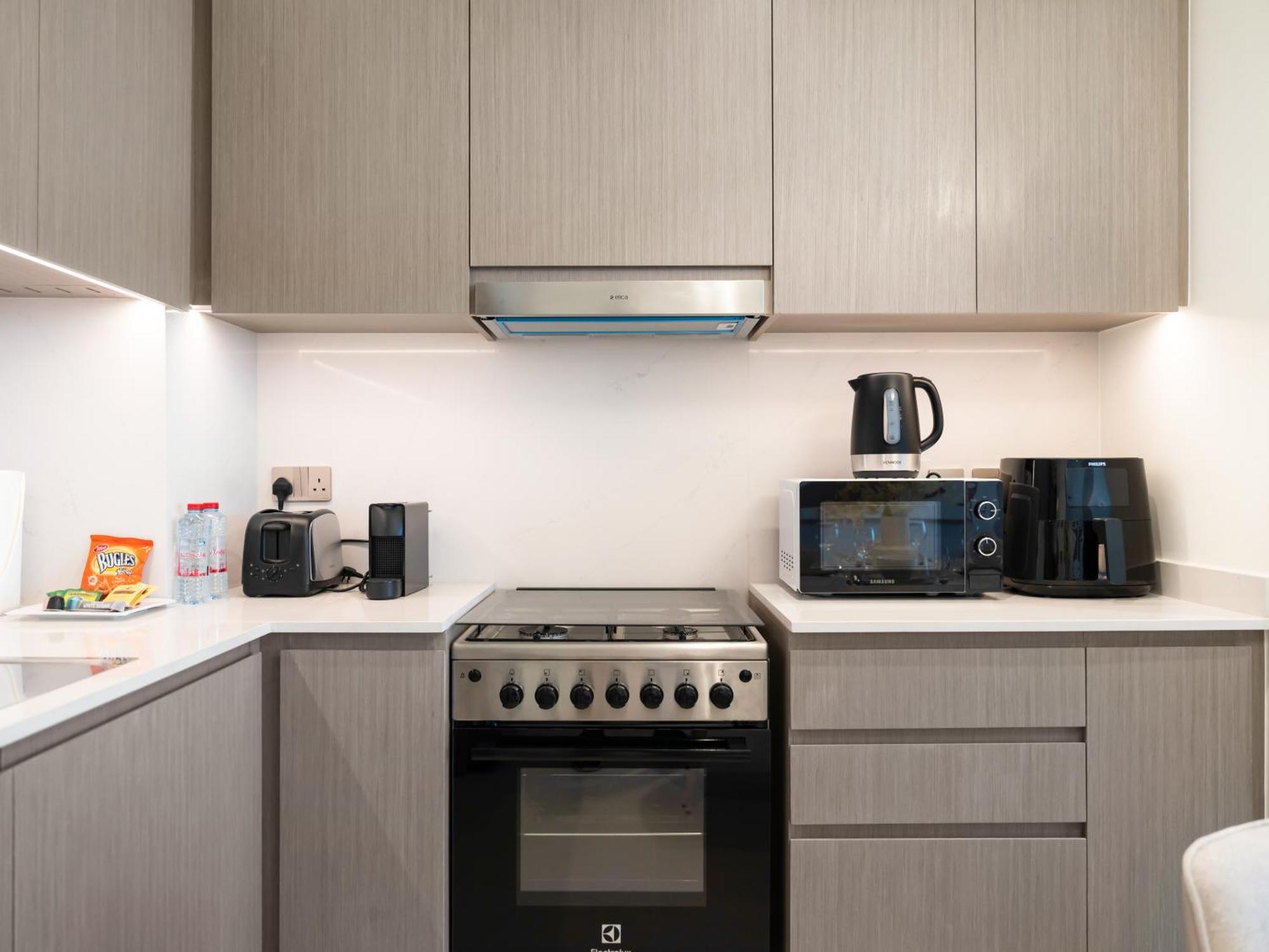 Smartstay At Grande Signature - Burj Khalifa View - 5 Min Mall - Downtown - Brand New Luxury Apartment