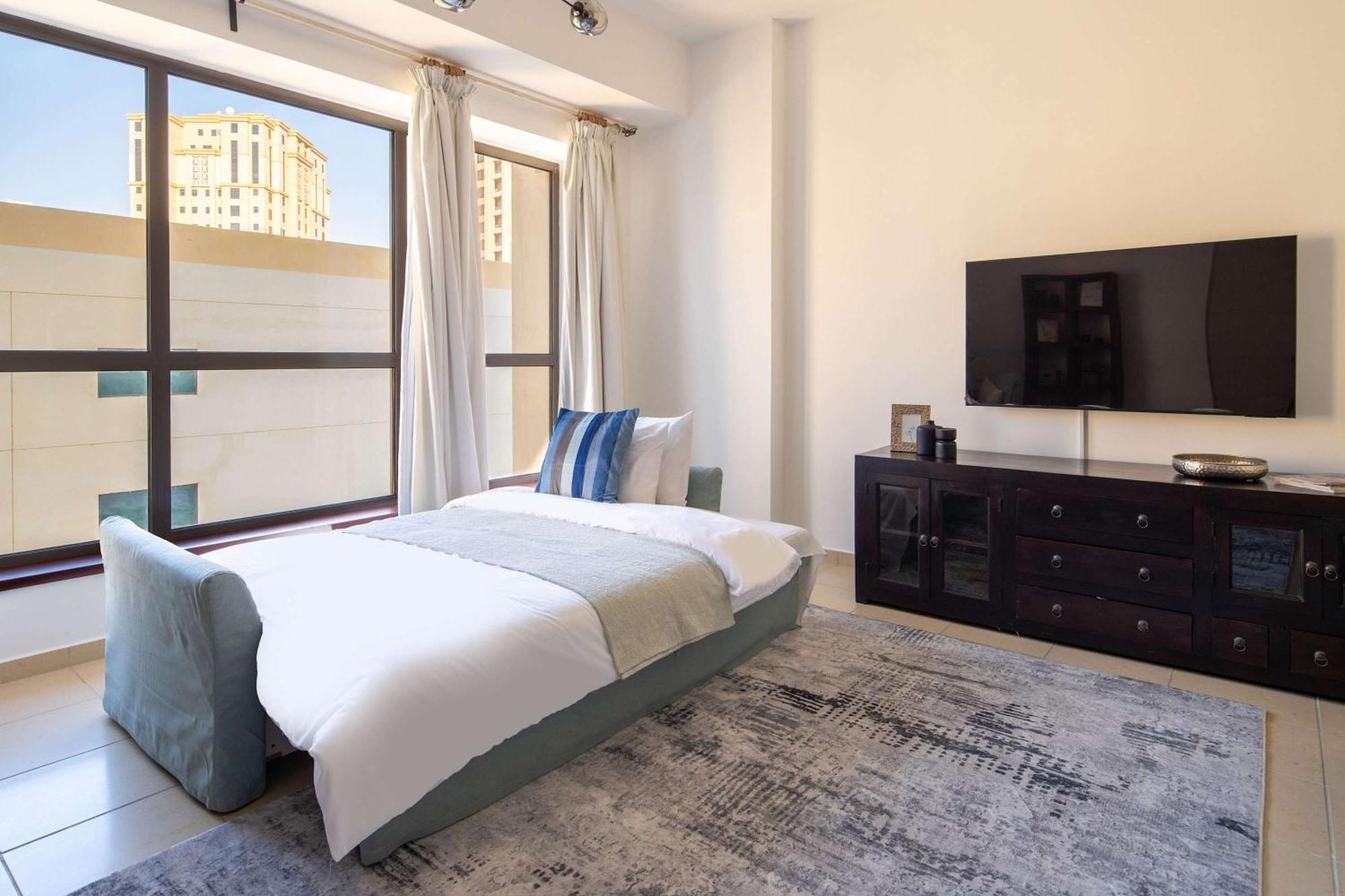 Frank Porter - Shams 4 * Dubai