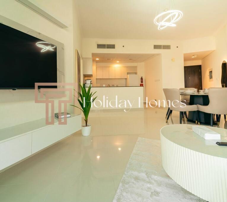 Brand New Modern One Bed Luxury Apartment