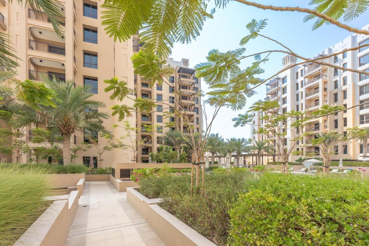 Apartment Warm And Earthy 1-bedroom Perfect For Family In Madinat Jumeirah Living! *