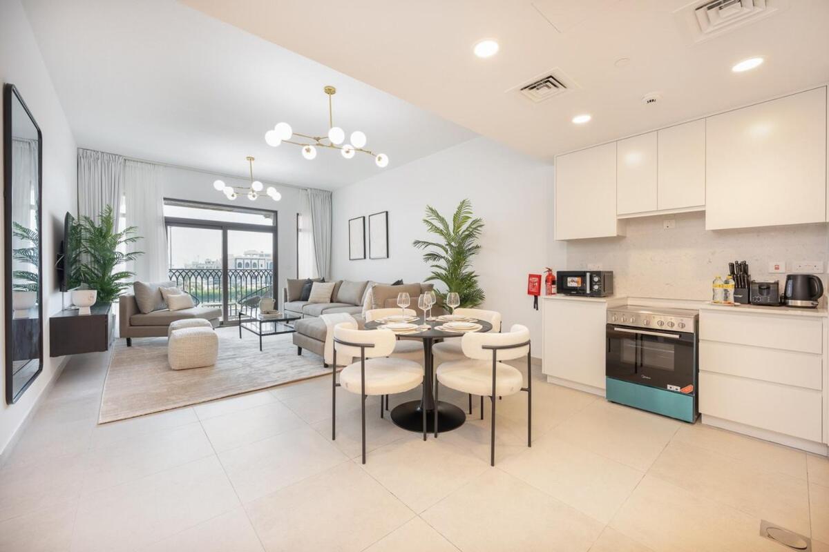 Apartment Warm And Earthy 1-bedroom Perfect For Family In Madinat Jumeirah Living! Dubai
