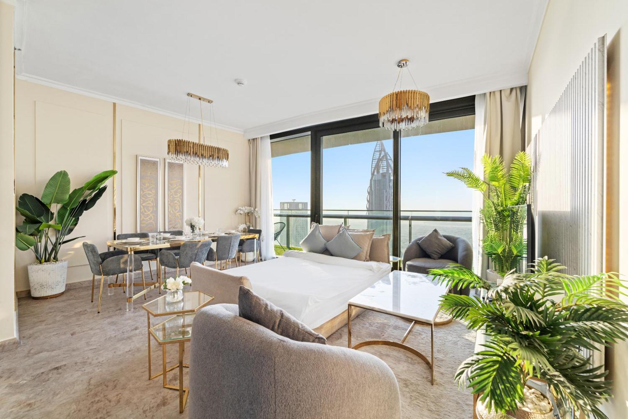 First Class 2br With Full Skyline & Sea View Apartment