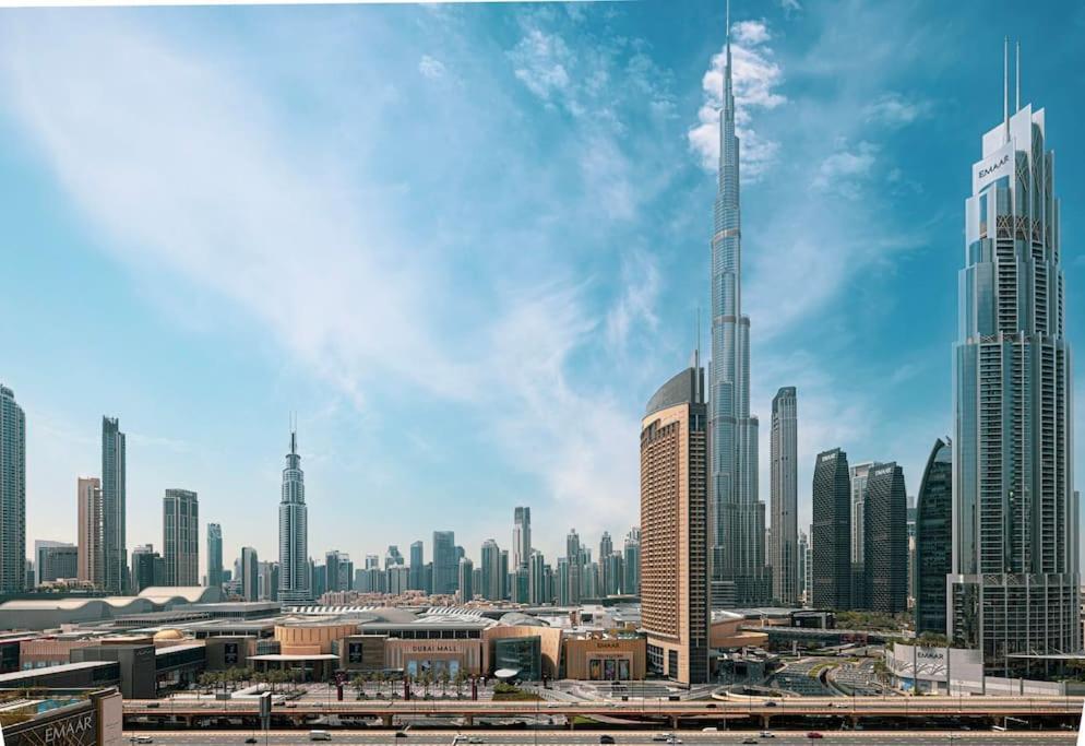 Apartment Maxstays - Stunning Burj Khalifa View - Mall Access - Infinity Pool Dubai