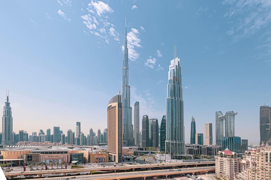 Maxstays - Stunning Burj Khalifa View - Mall Access - Infinity Pool